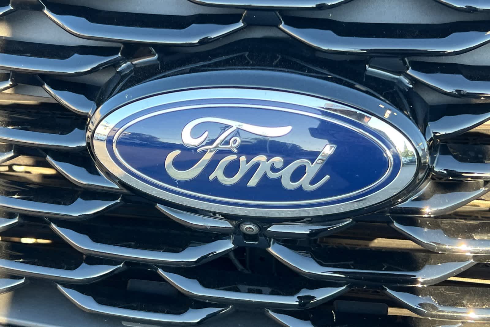 Thumbnail: 2023 Ford Explorer - 13