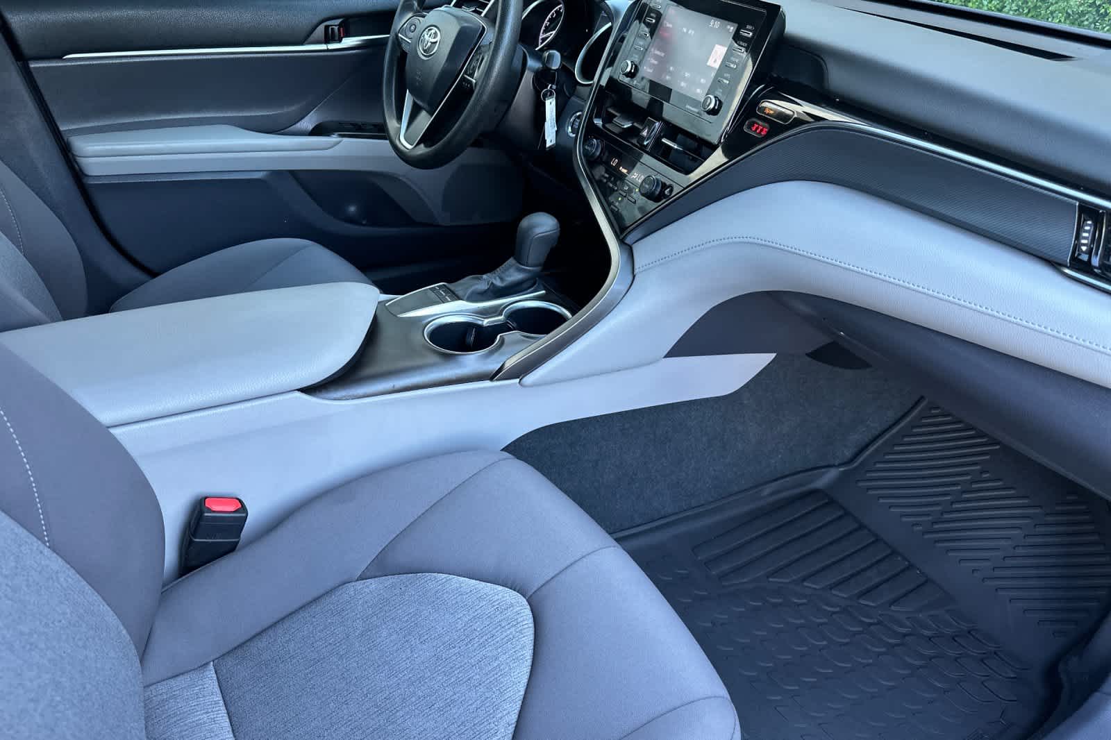 Thumbnail: 2023 Toyota Camry - 16