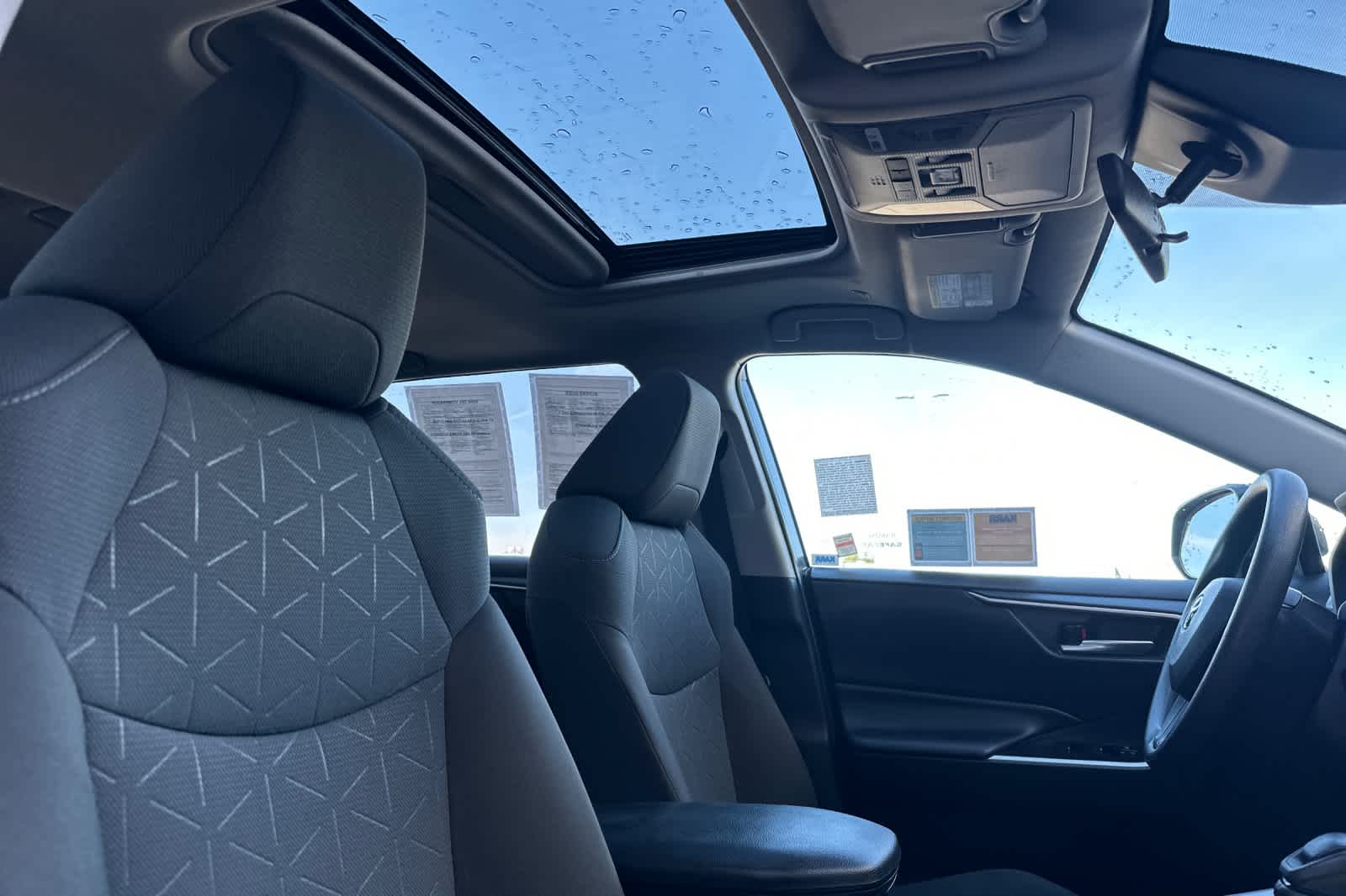 Thumbnail: 2023 Toyota RAV4 - 18