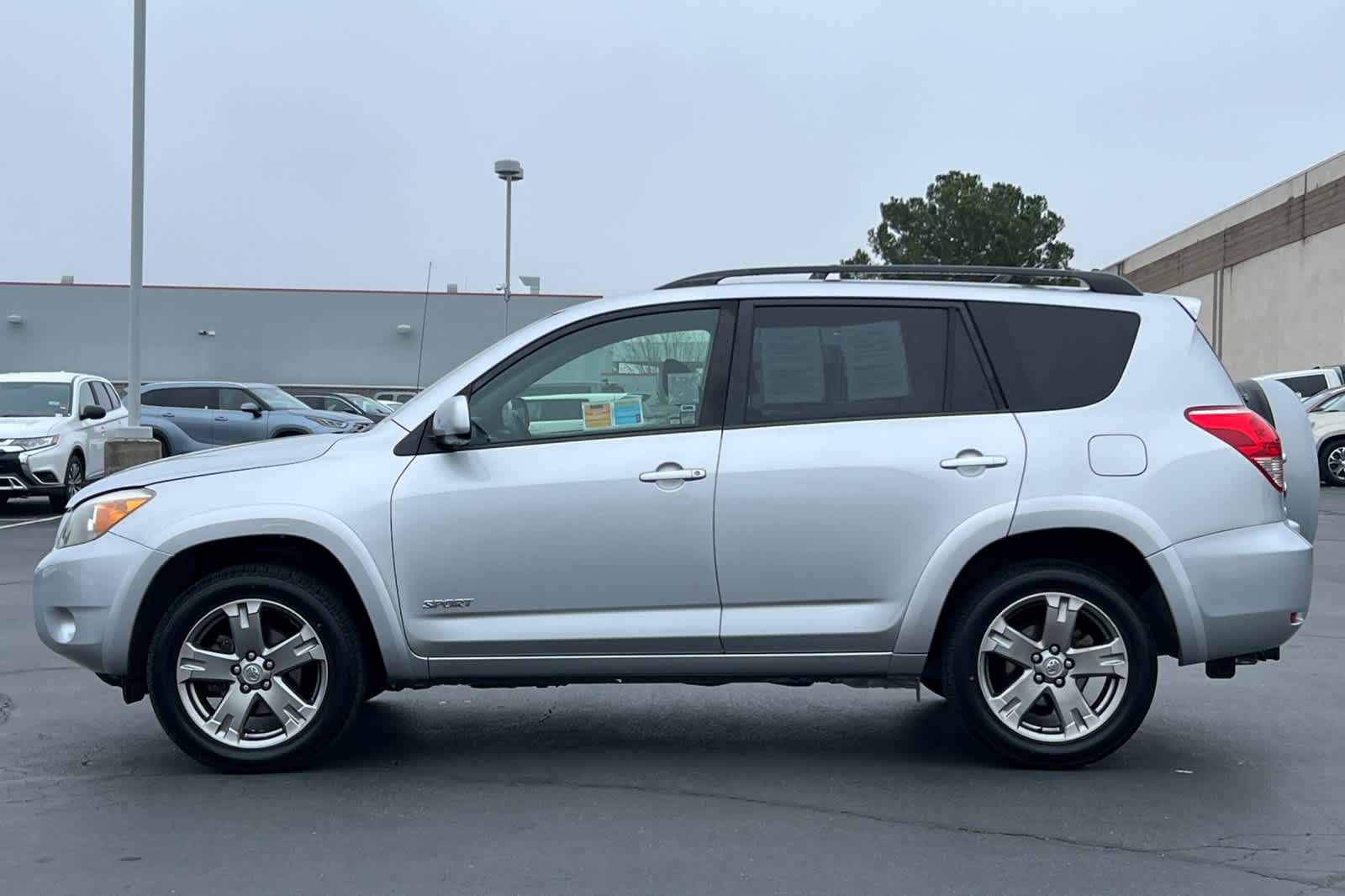 Thumbnail: 2008 Toyota RAV4 - 9