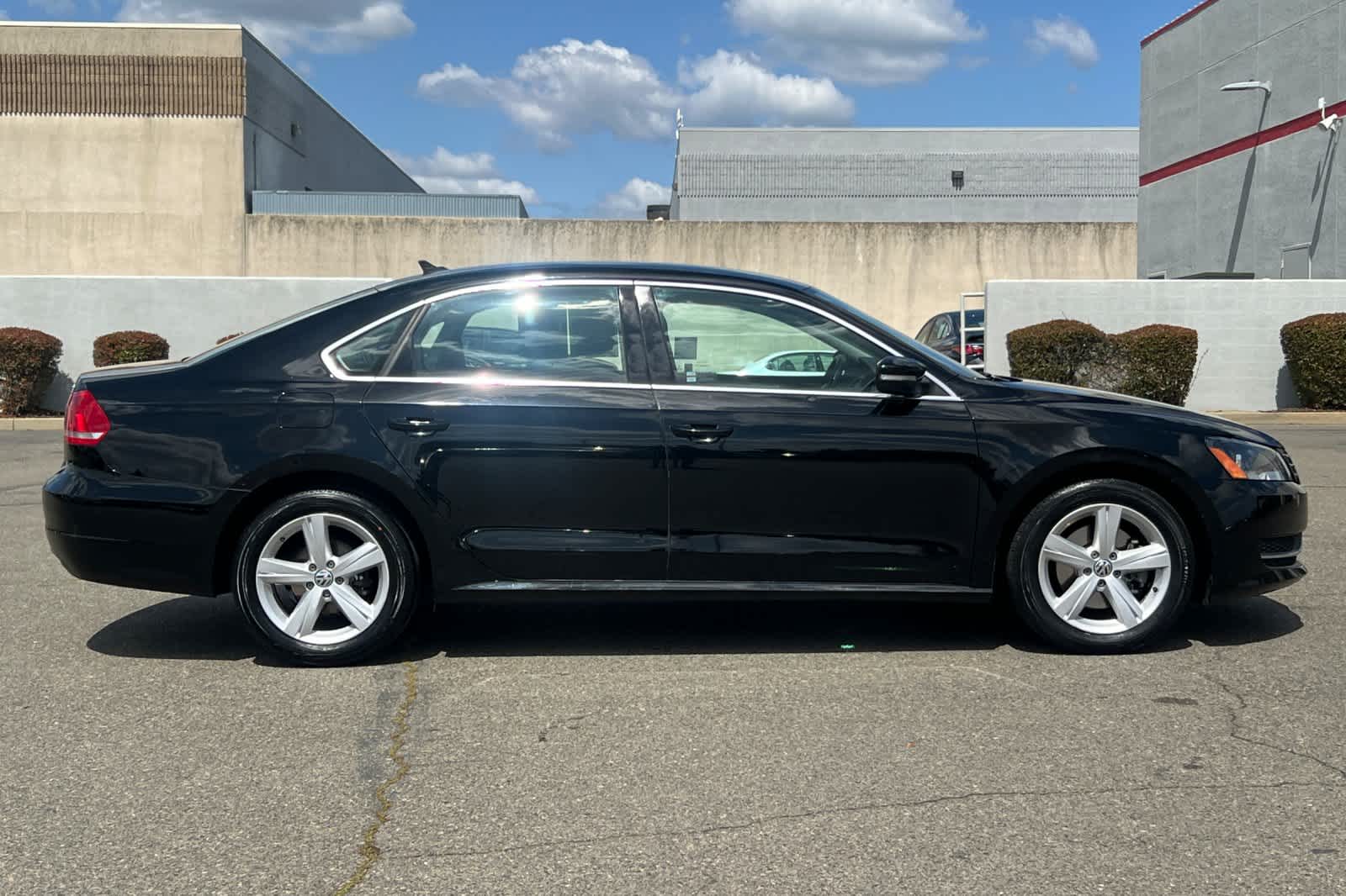 Thumbnail: 2013 Volkswagen Passat - 6