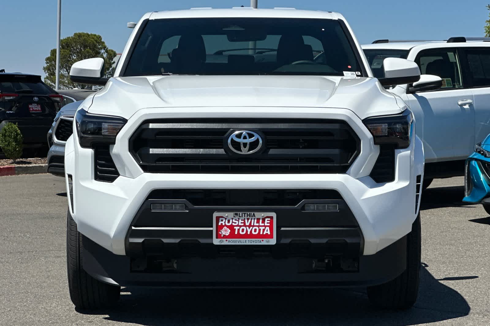 Thumbnail: 2025 Toyota Tacoma - 10