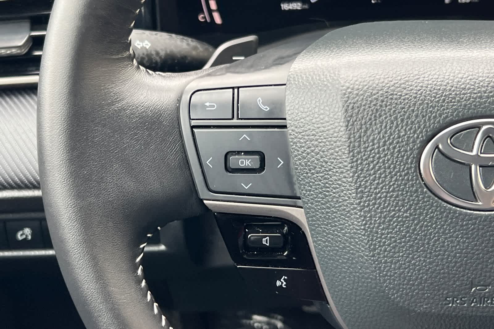 Thumbnail: 2025 Toyota Camry - 25