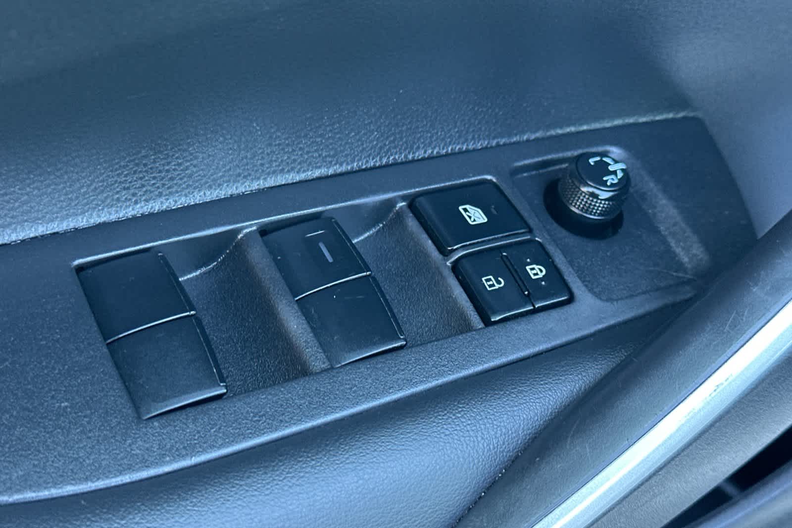 Thumbnail: 2023 Toyota Corolla - 13