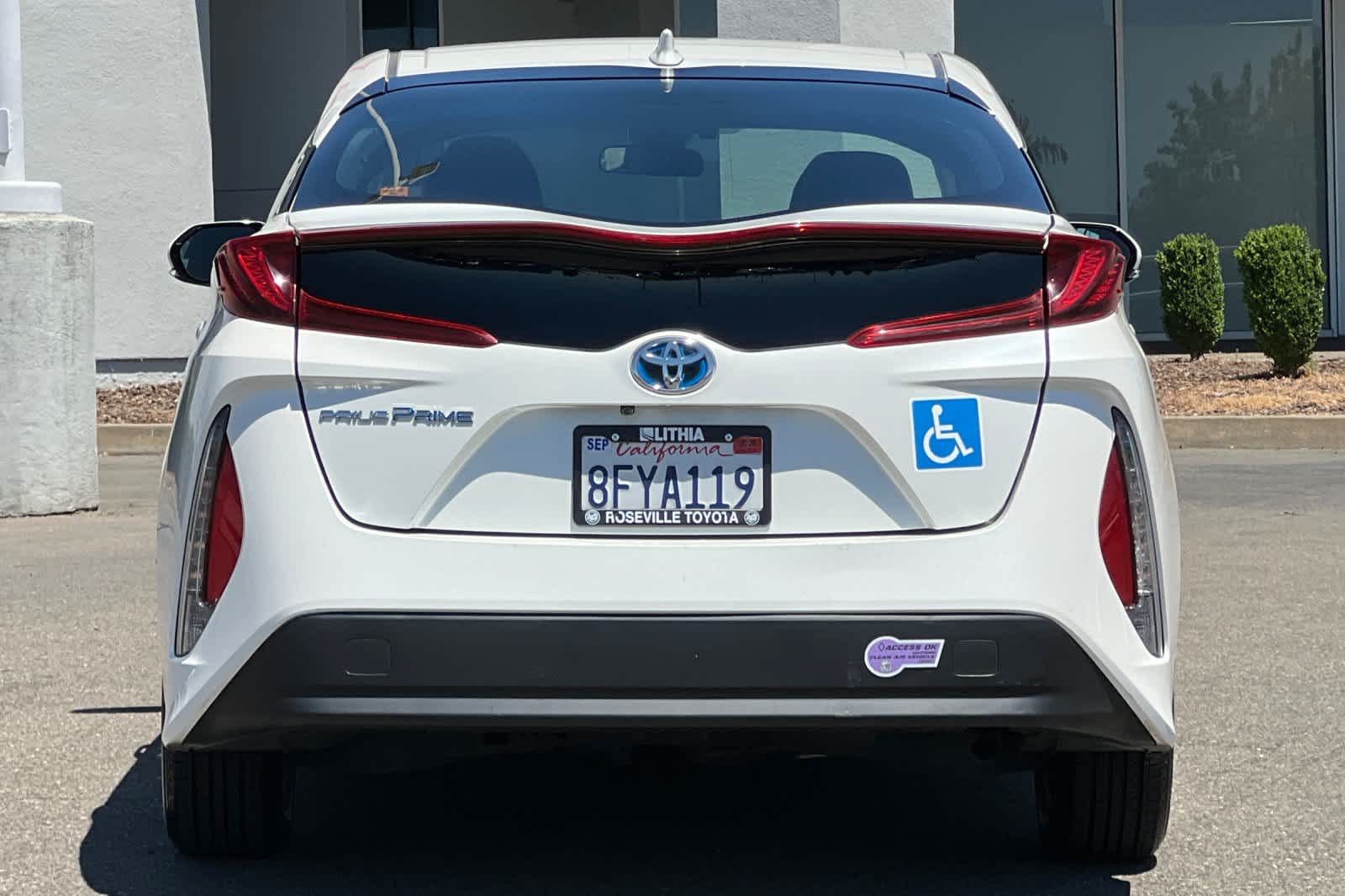 Thumbnail: 2018 Toyota Prius Prime - 8