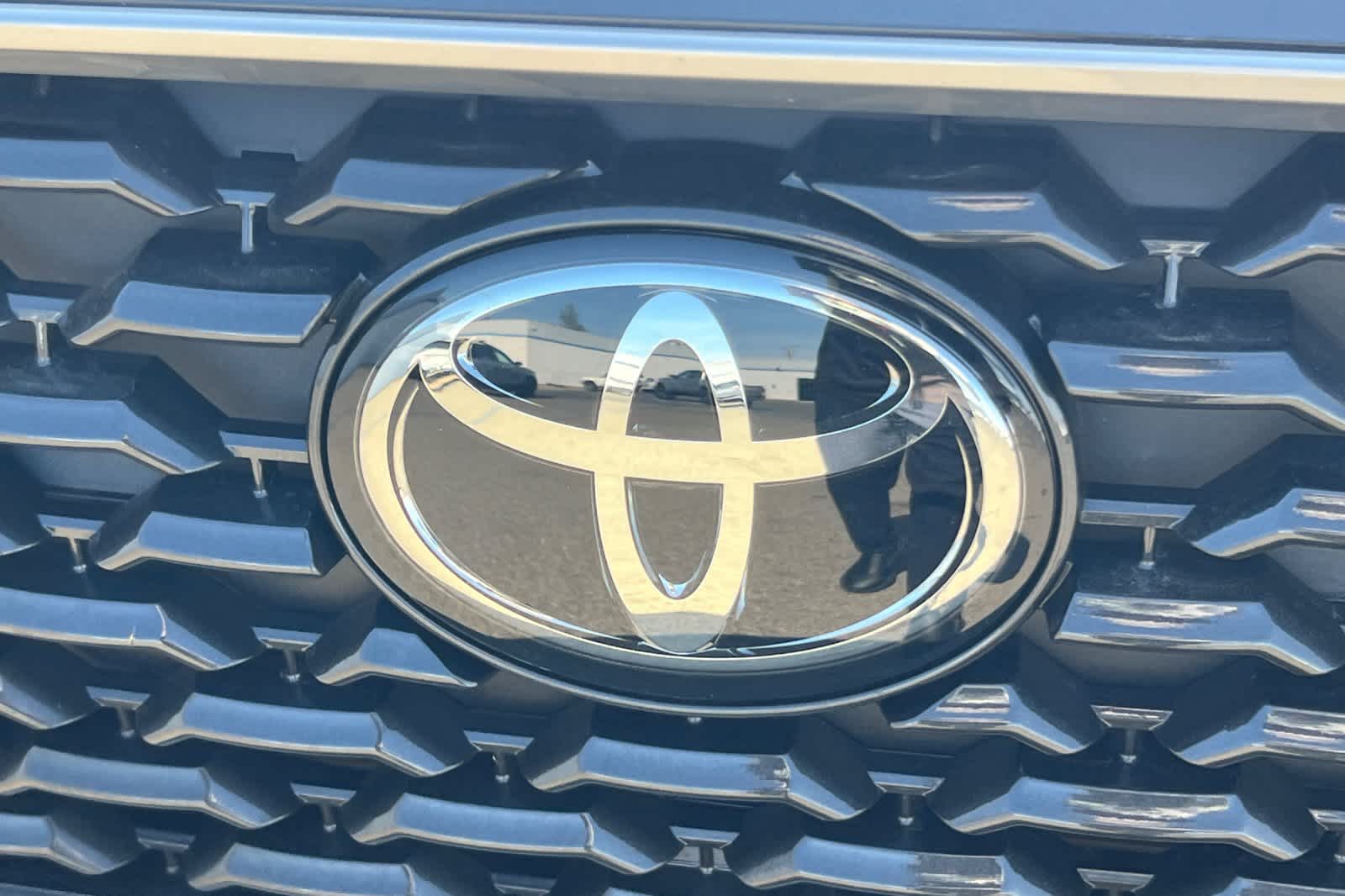 Thumbnail: 2023 Toyota Corolla Cross - 10