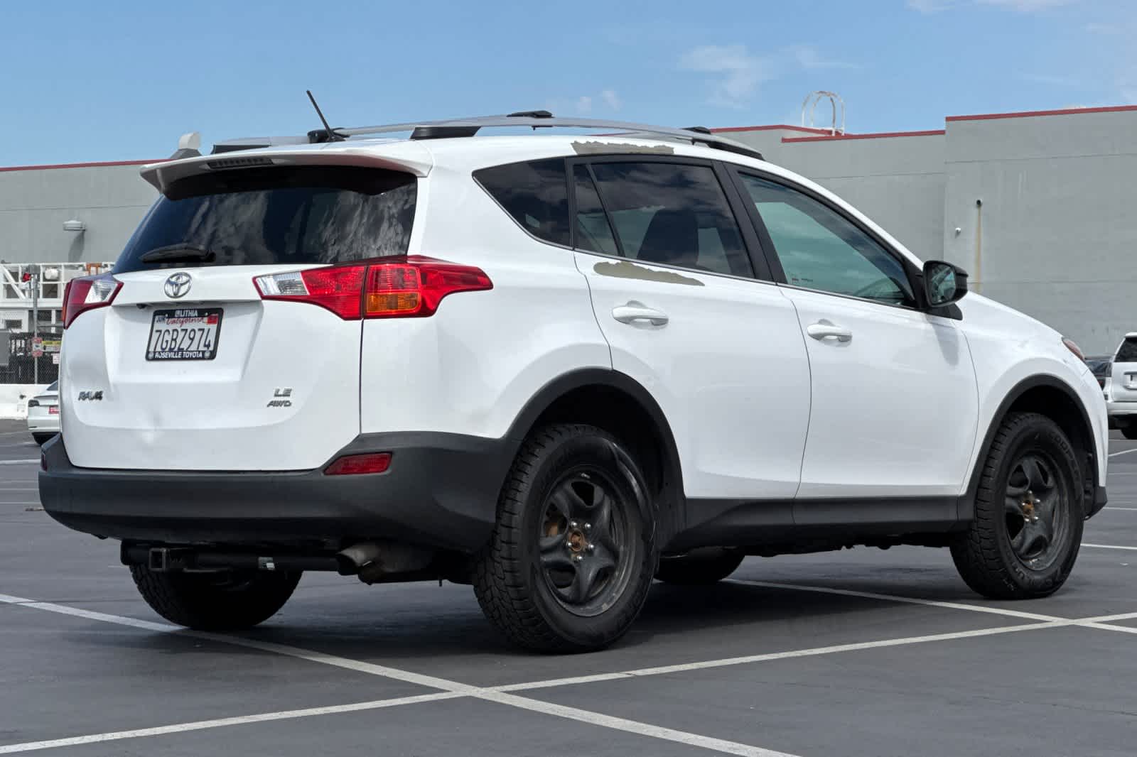 Thumbnail: 2014 Toyota RAV4 - 2