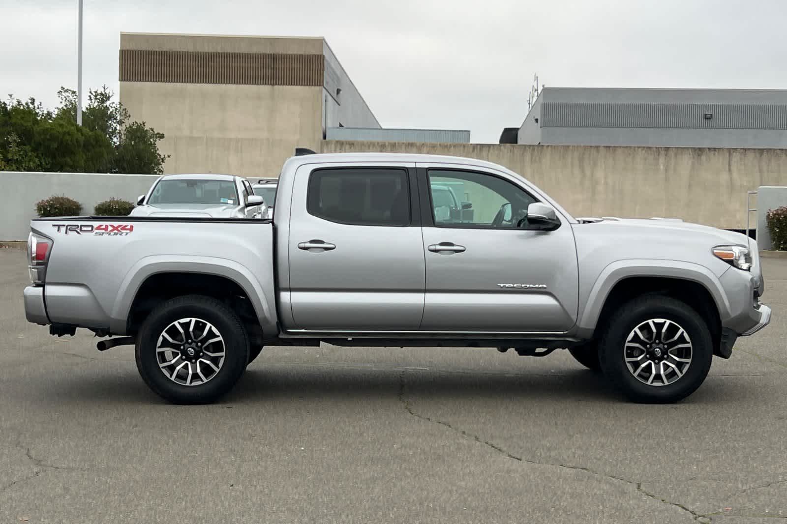 Thumbnail: 2021 Toyota Tacoma - 6