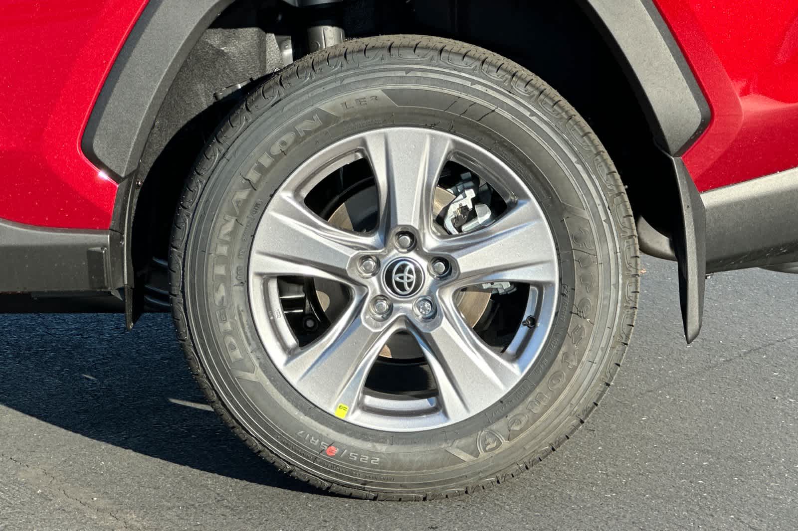 Thumbnail: 2025 Toyota RAV4 - 32