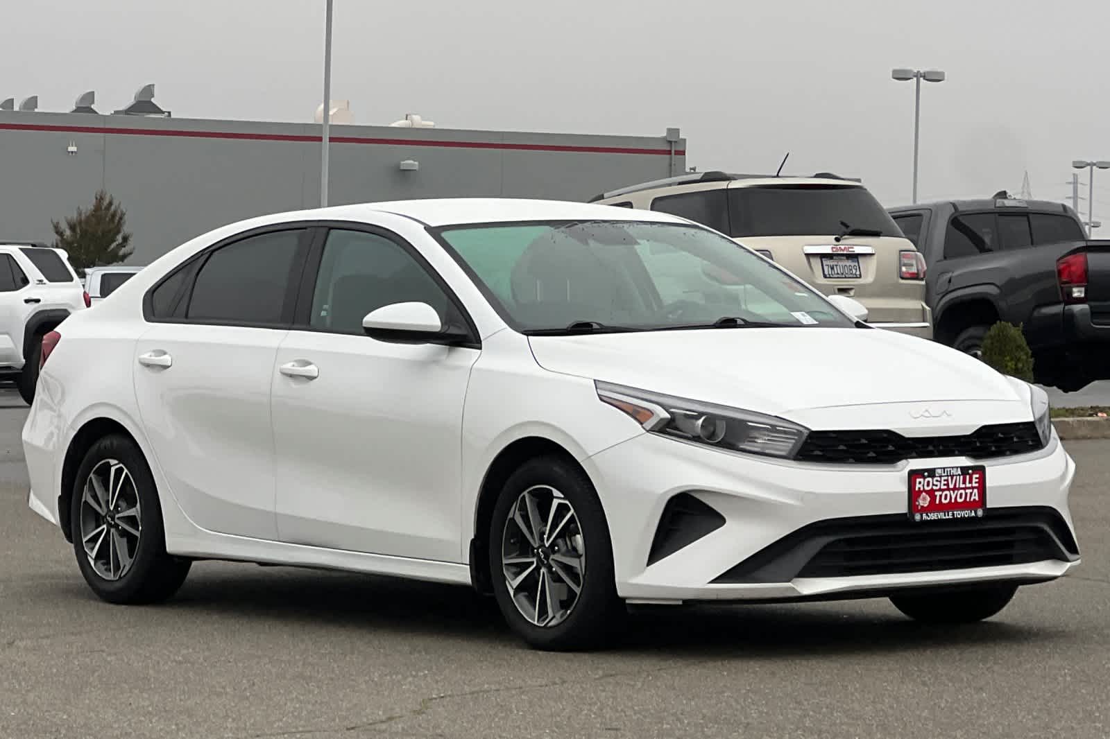 Thumbnail: 2023 Kia Forte - 5