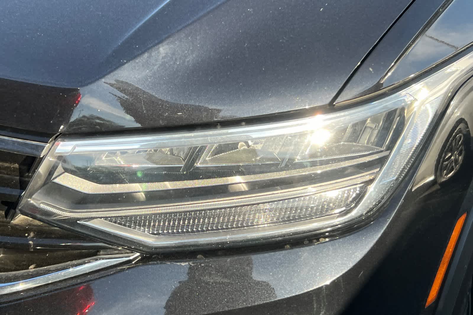 Thumbnail: 2022 Volkswagen Tiguan - 11