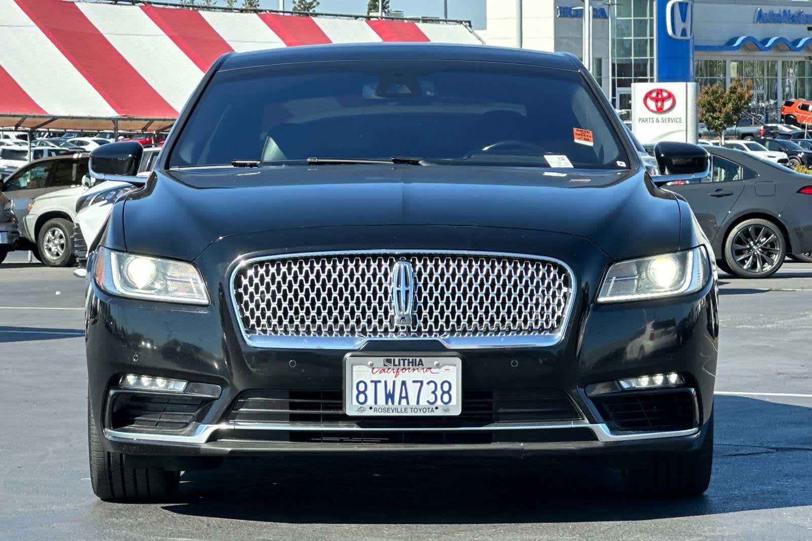 Thumbnail: 2018 Lincoln Continental - 10
