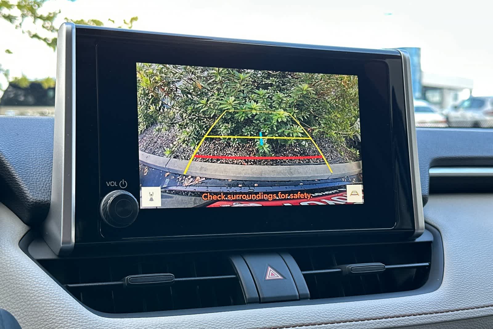 Thumbnail: 2025 Toyota RAV4 - 21