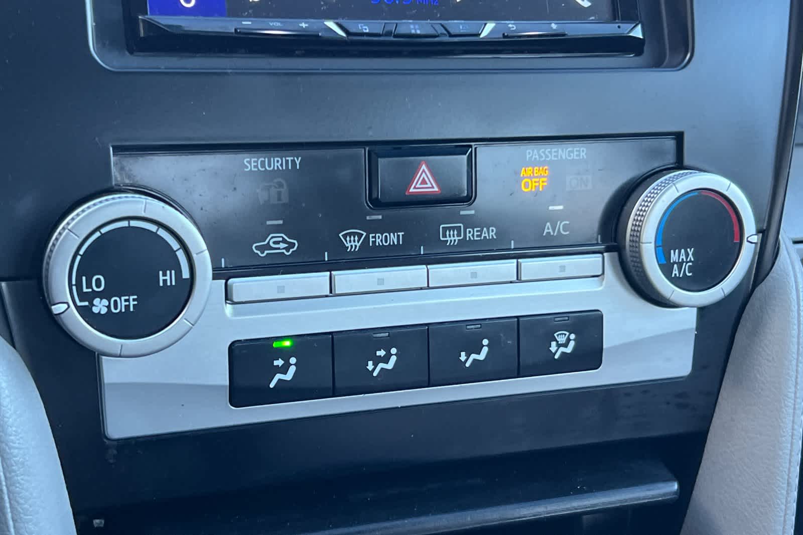 Thumbnail: 2014 Toyota Camry - 20