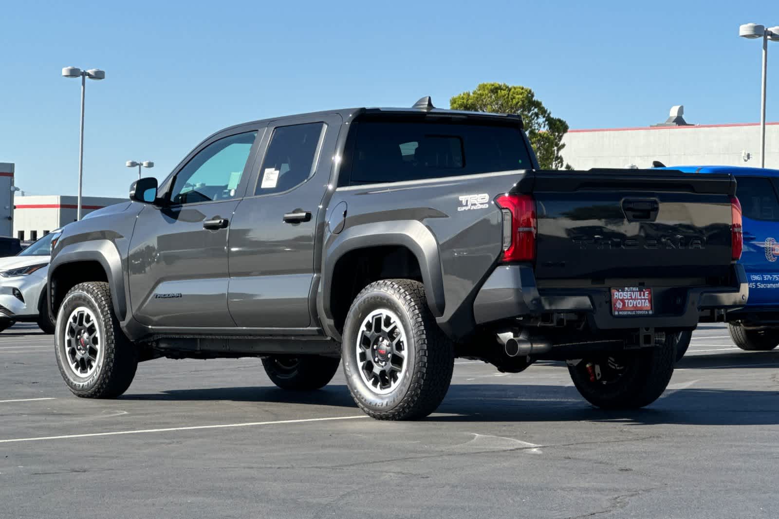 2024 Toyota Tacoma TRD Off-Road 6