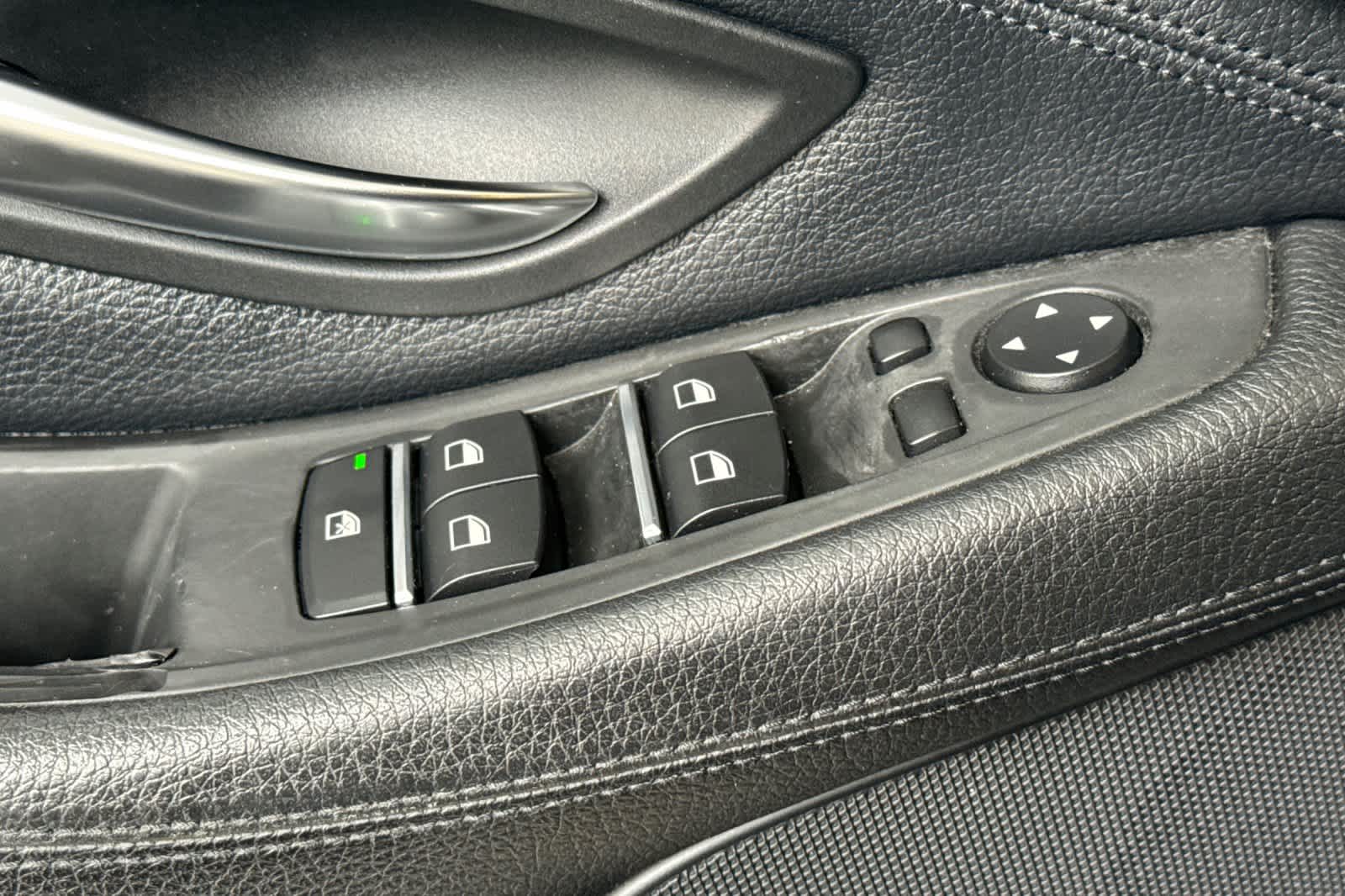 Thumbnail: 2013 BMW 5 Series - 13