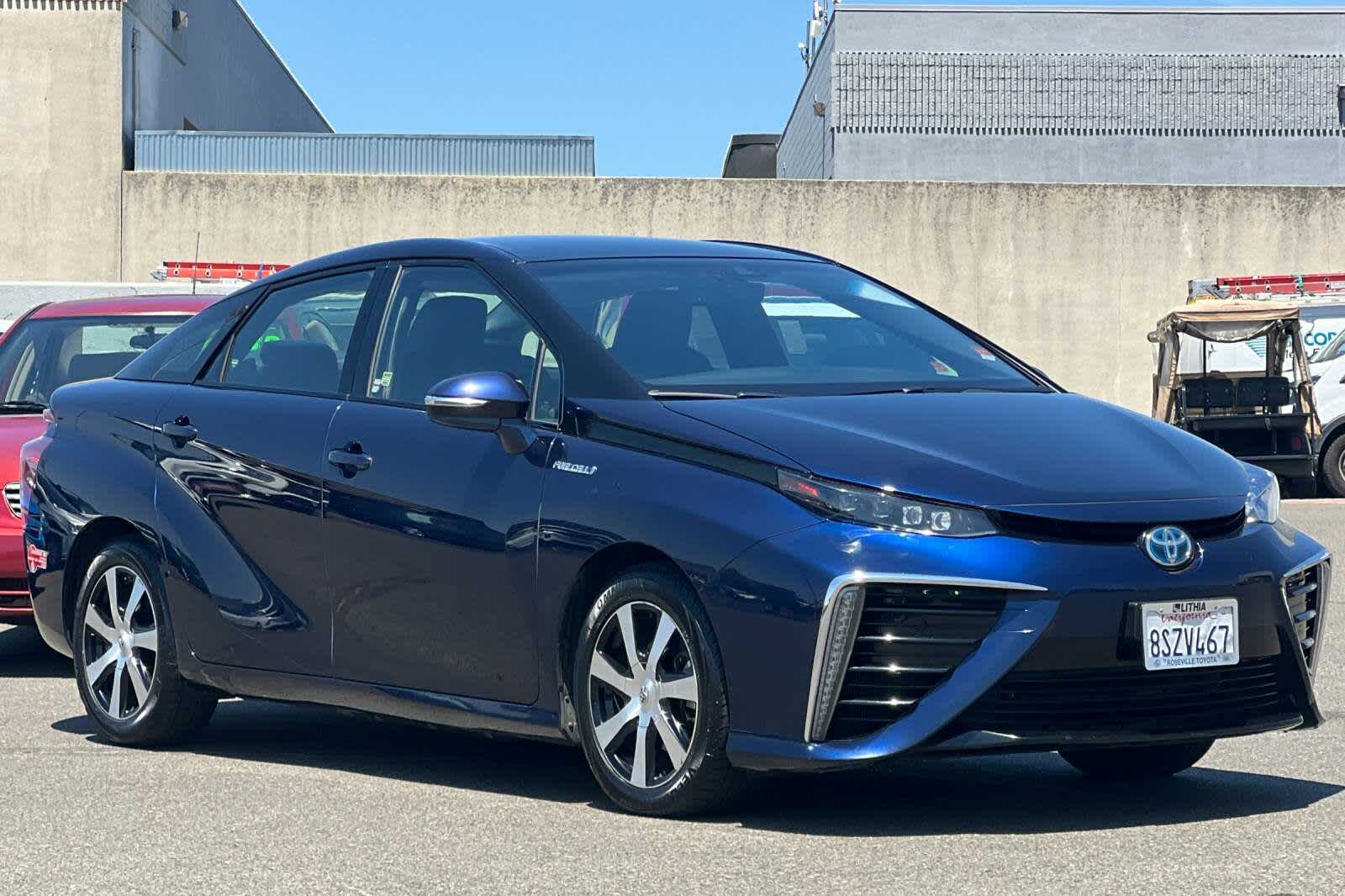 Thumbnail: 2017 Toyota Mirai - 5