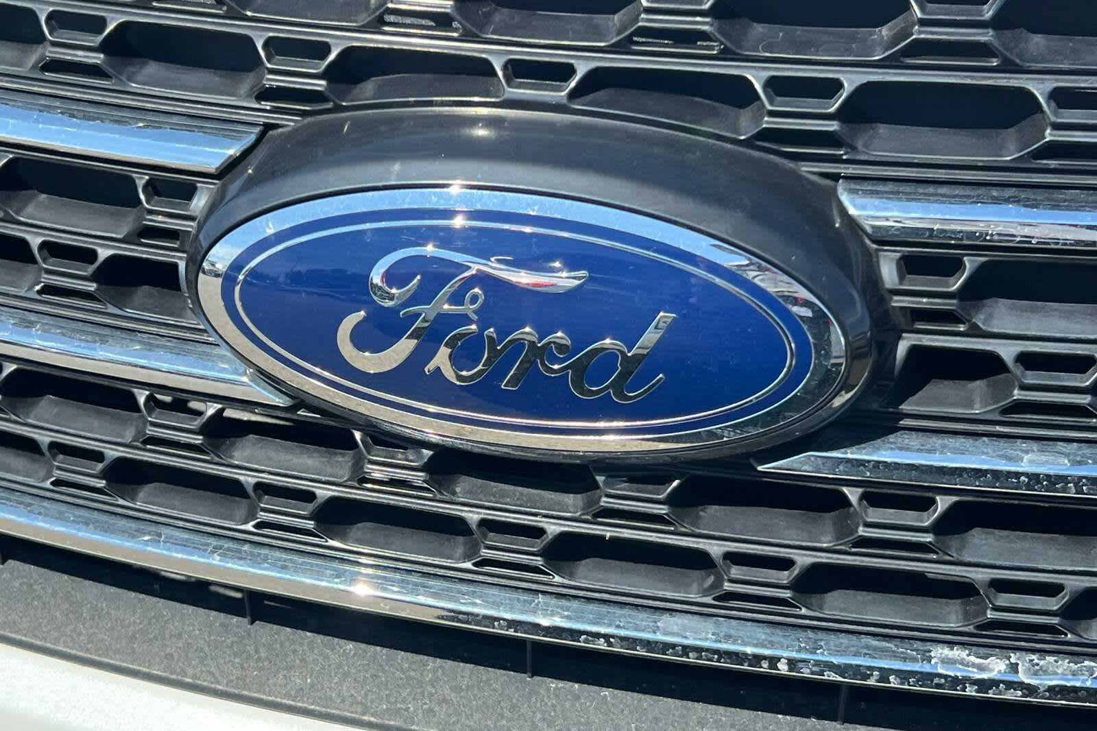 Thumbnail: 2021 Ford Explorer - 10