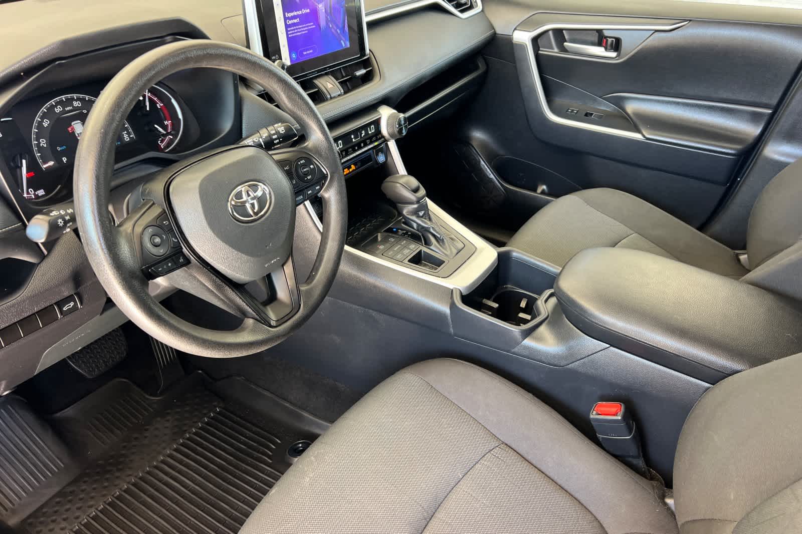 Thumbnail: 2025 Toyota RAV4 - 11