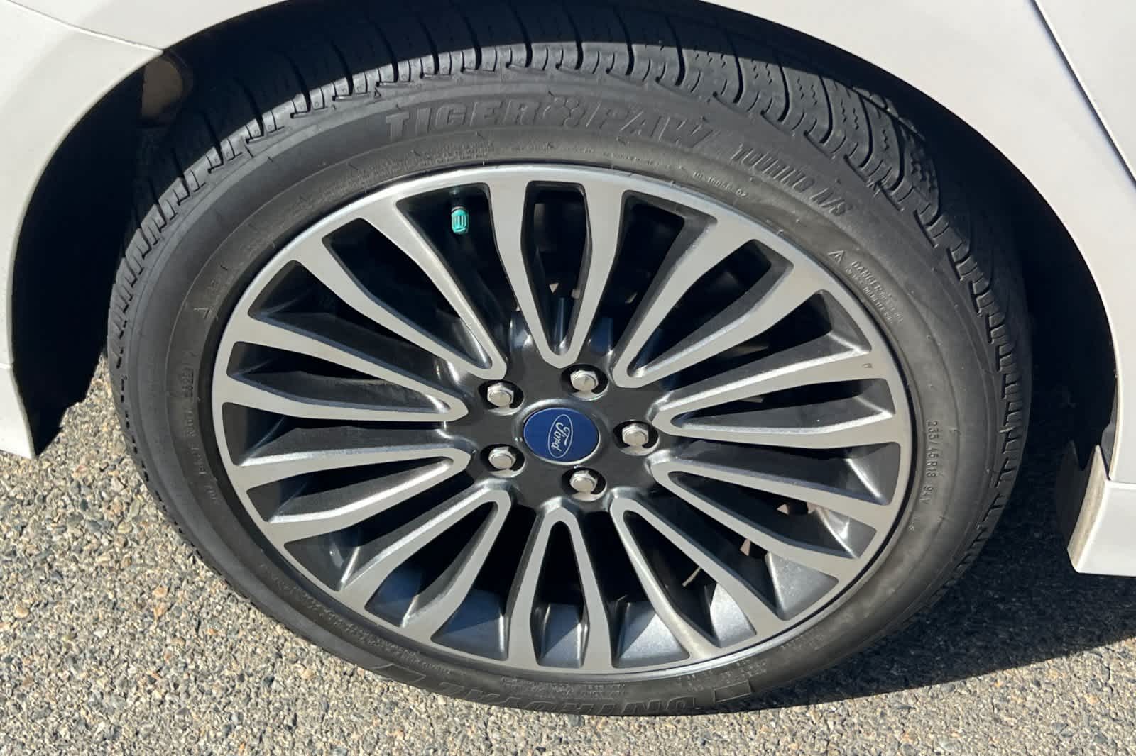 Thumbnail: 2017 Ford Fusion - 14