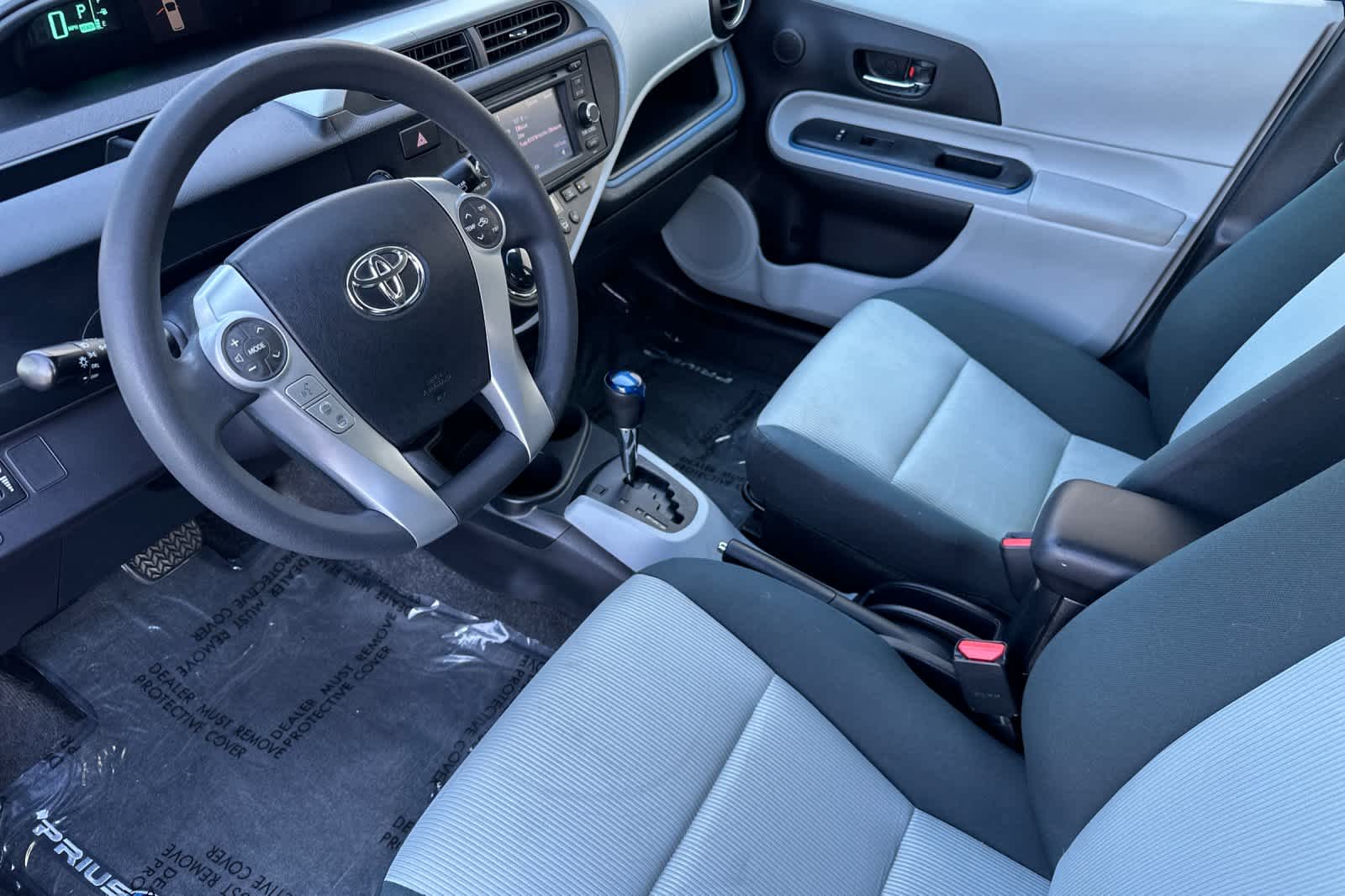 Thumbnail: 2012 Toyota Prius c - 11