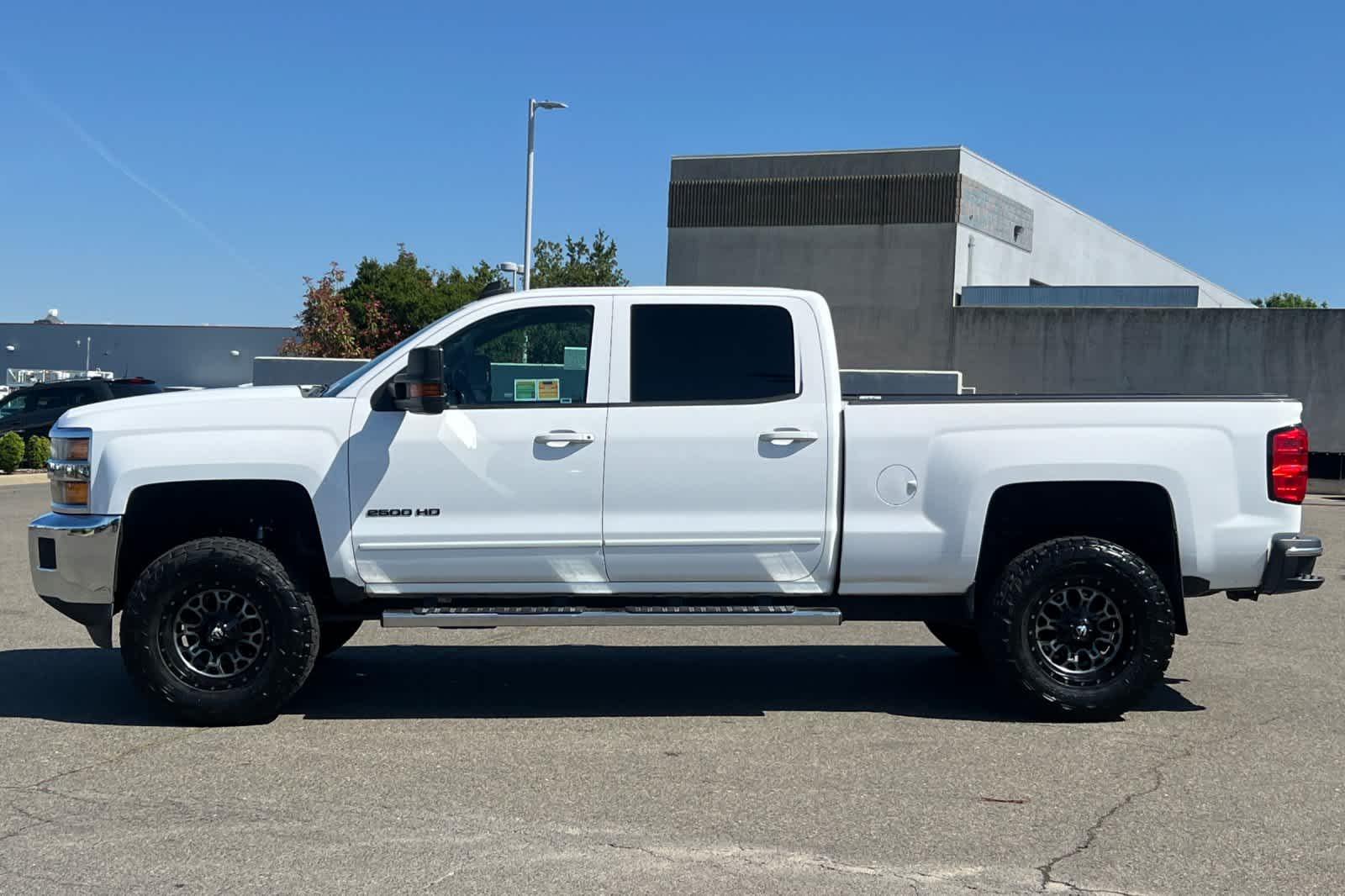 Thumbnail: 2015 Chevrolet Silverado 2500 - 9