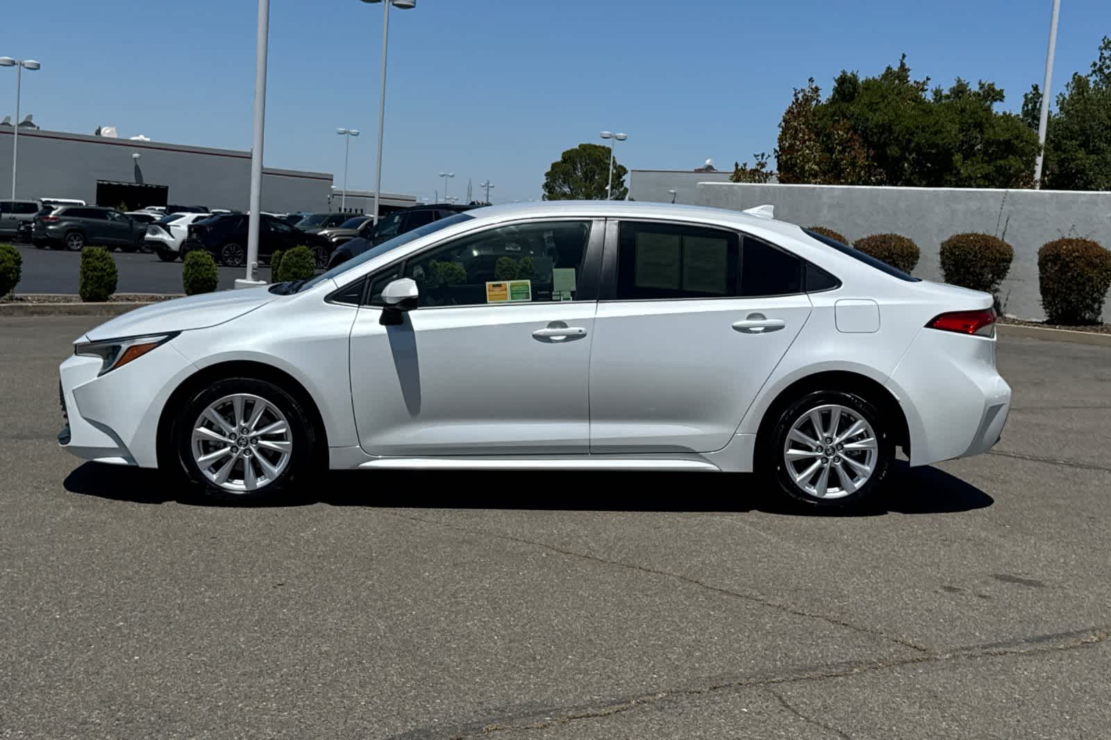 Thumbnail: 2023 Toyota Corolla - 9