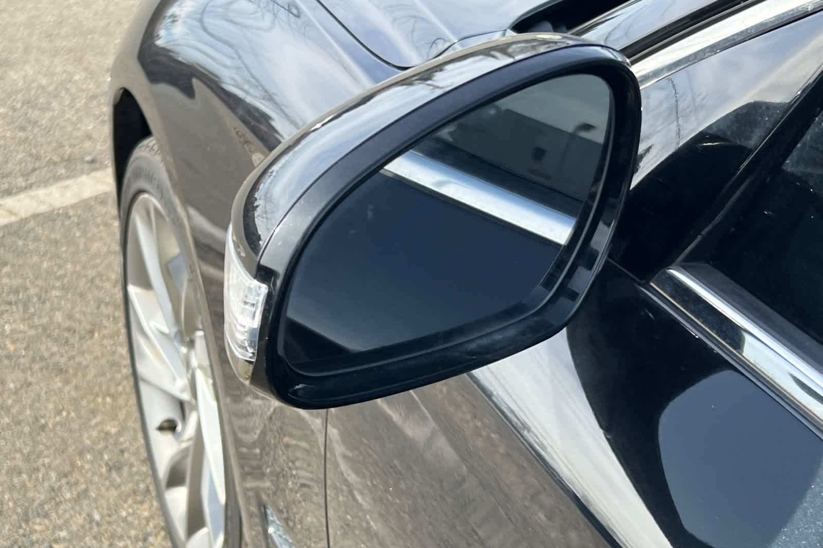 Thumbnail: 2022 Genesis G70 - 20