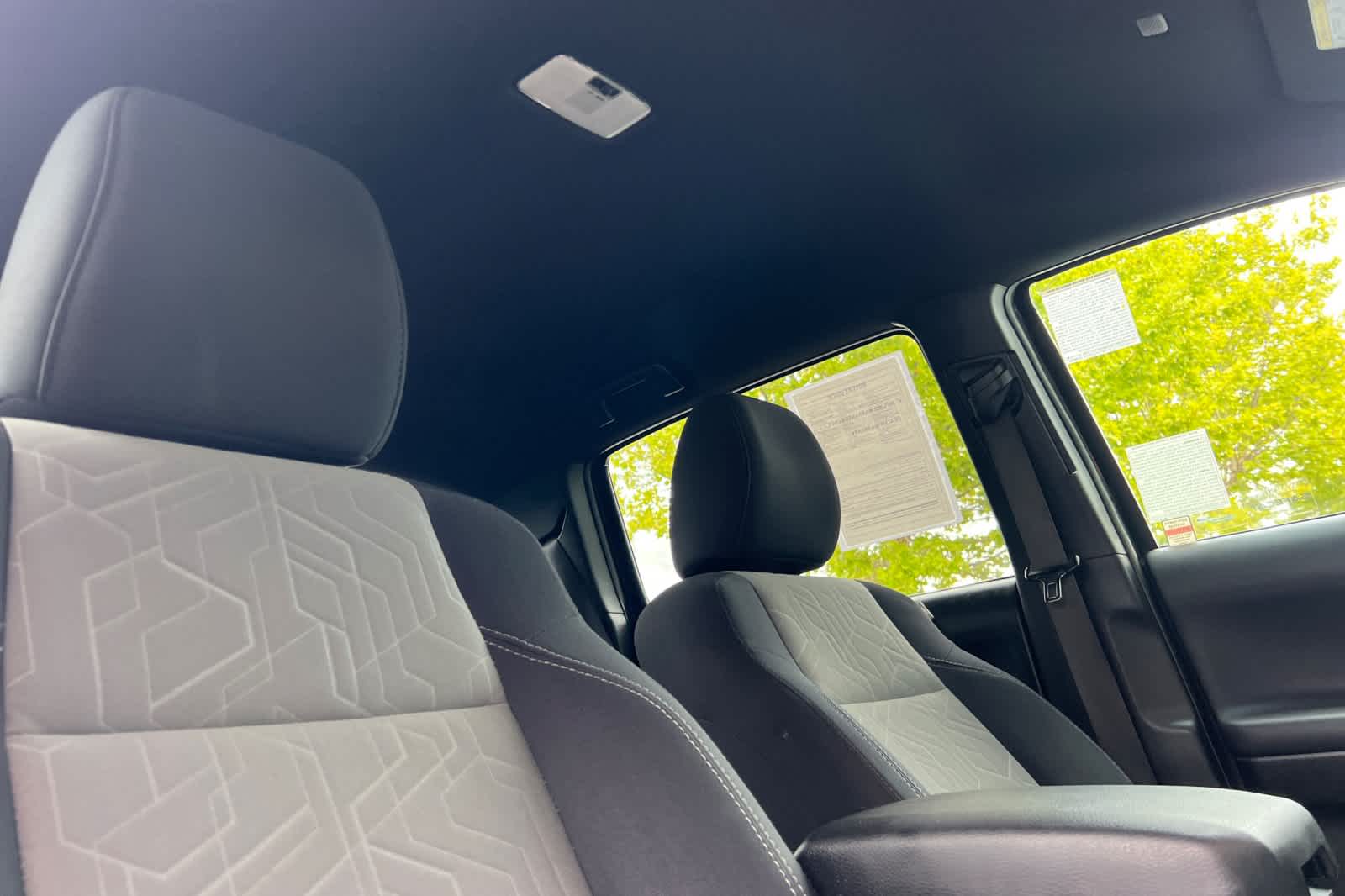 Thumbnail: 2022 Toyota Tacoma - 16