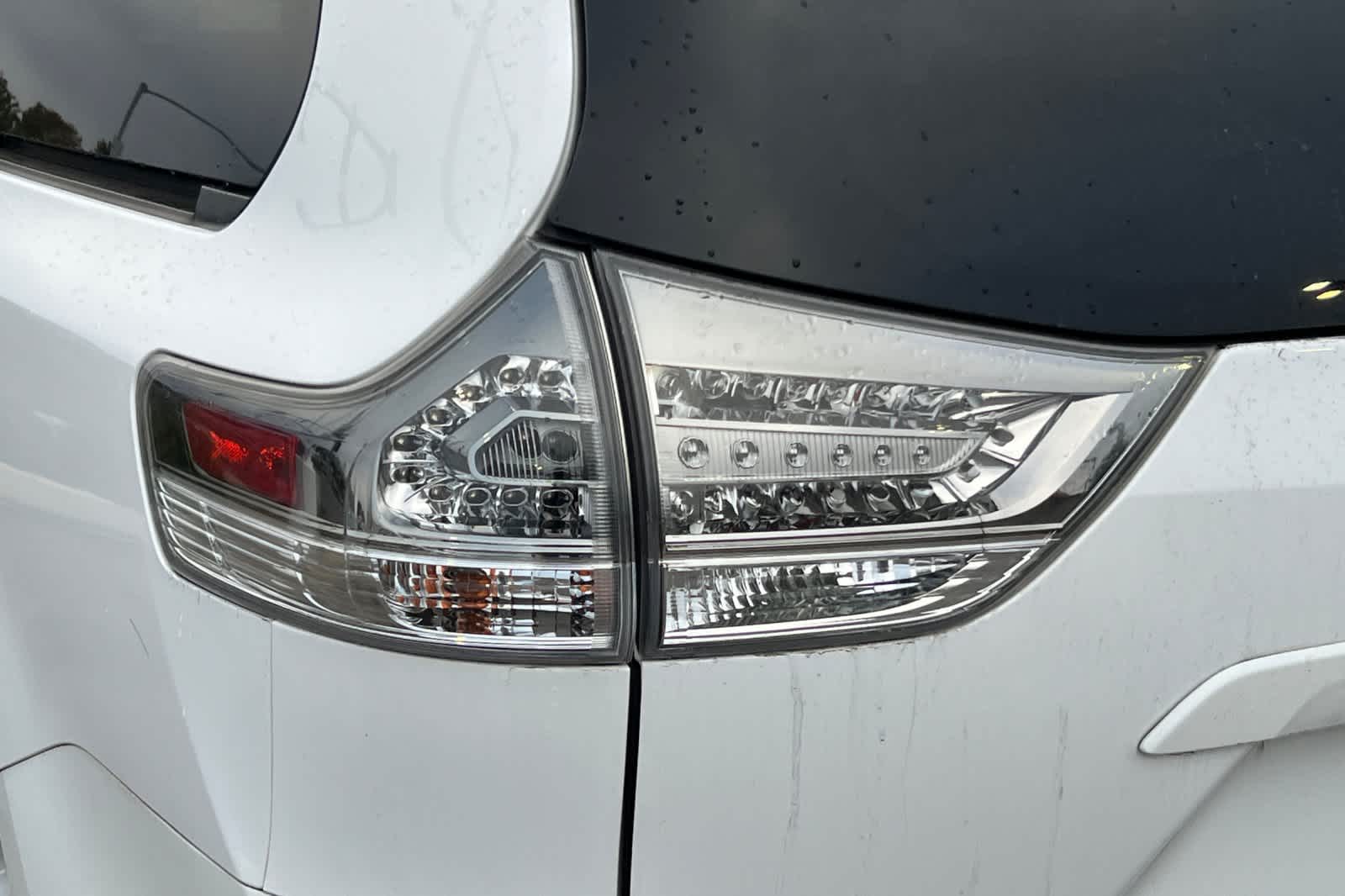 Thumbnail: 2013 Toyota Sienna - 15