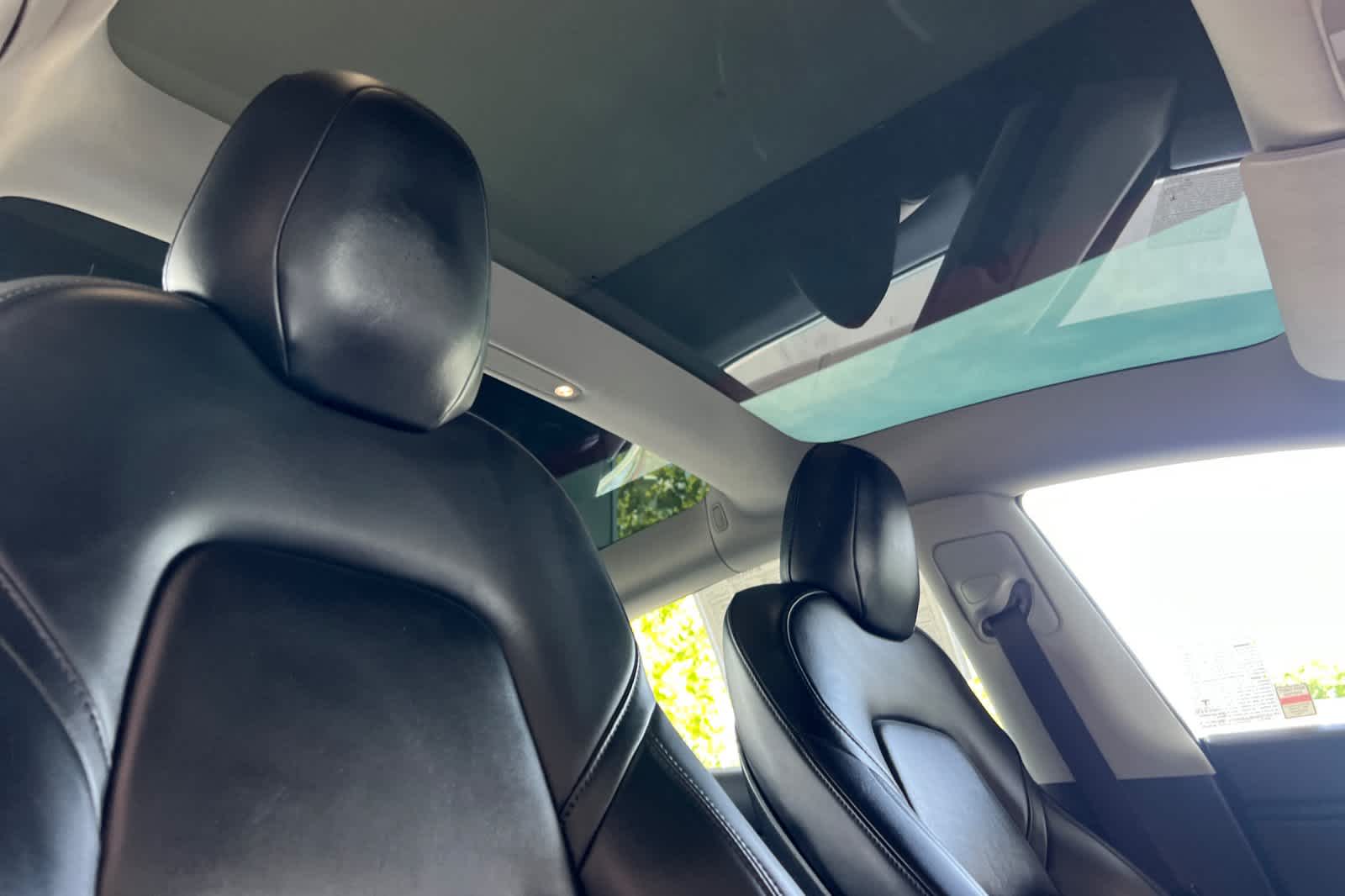 Thumbnail: 2019 Tesla Model 3 - 17