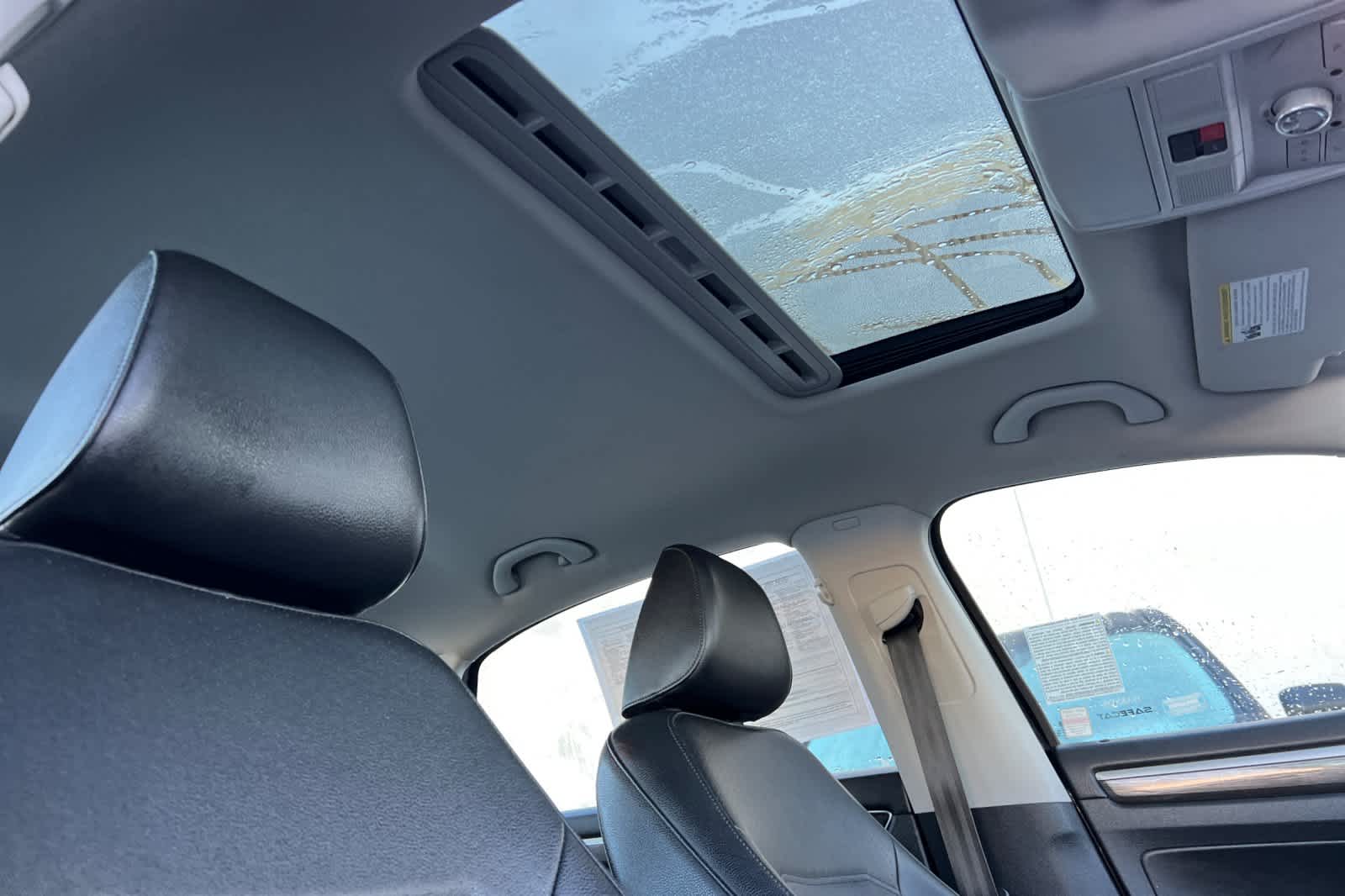 Thumbnail: 2018 Volkswagen Passat - 17