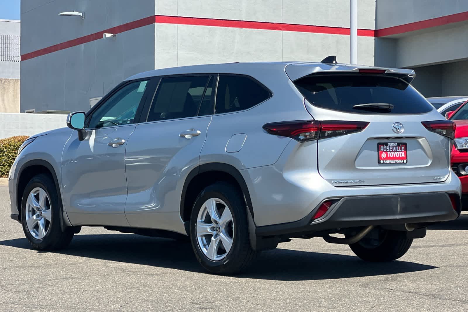 Thumbnail: 2024 Toyota Highlander - 7