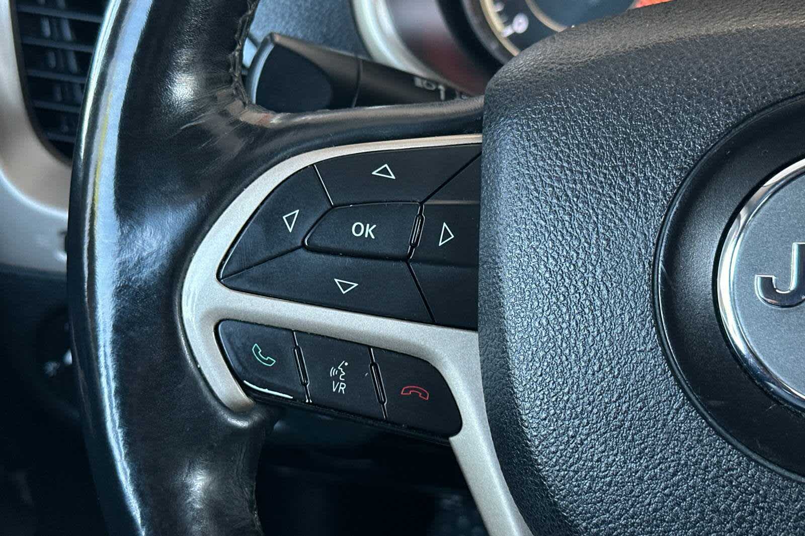 Thumbnail: 2014 Jeep Cherokee - 25