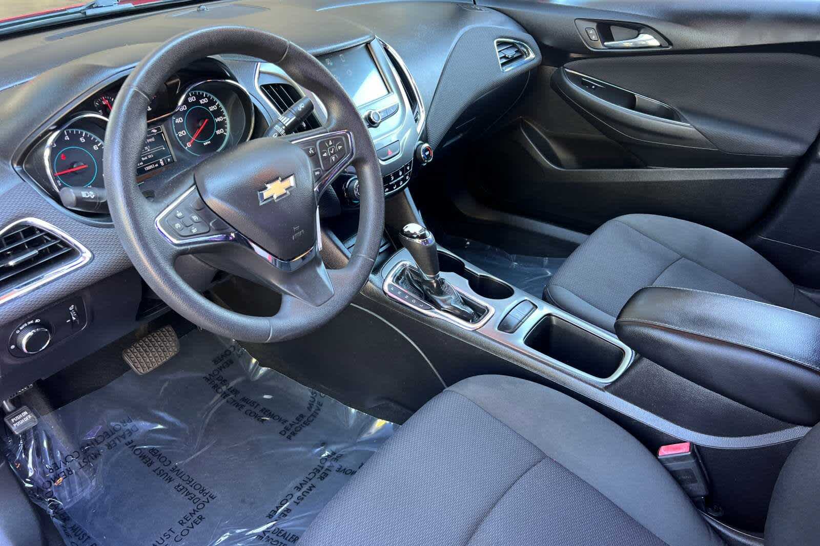 Thumbnail: 2017 Chevrolet Cruze - 11