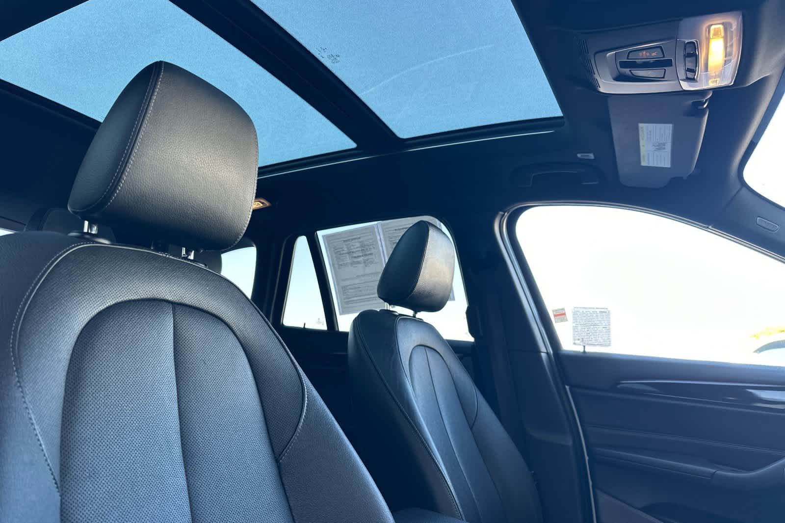 Thumbnail: 2017 BMW X1 - 18