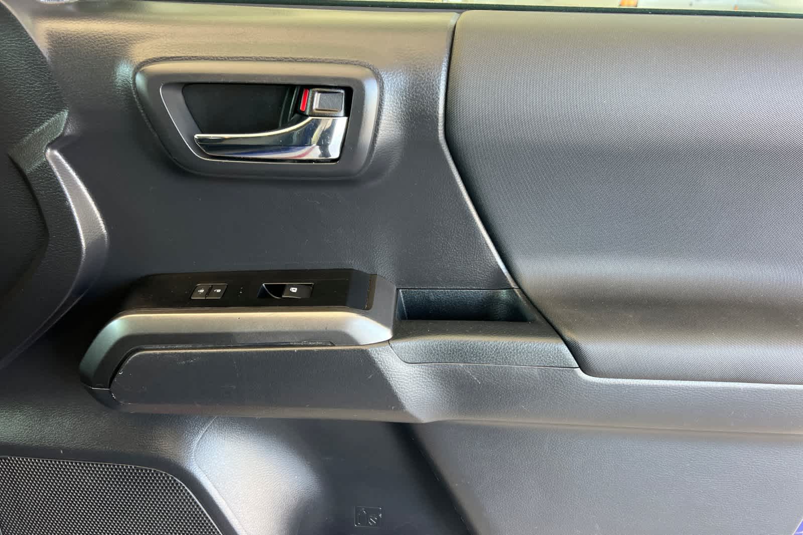 Thumbnail: 2023 Toyota Tacoma - 17