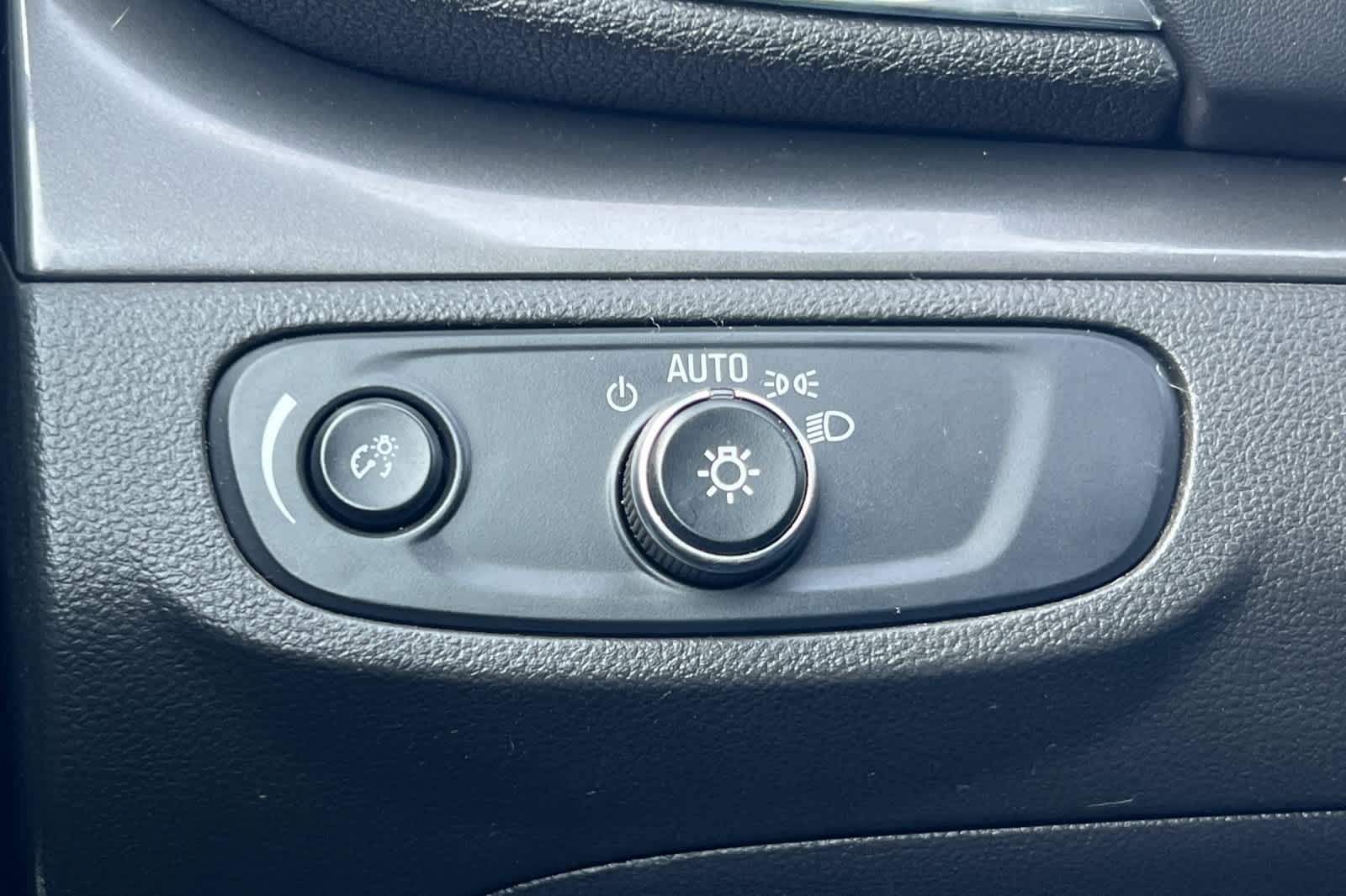 Thumbnail: 2017 Buick Encore - 29