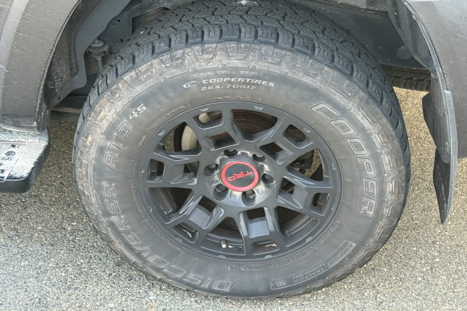 Thumbnail: 2015 Toyota 4Runner - 16