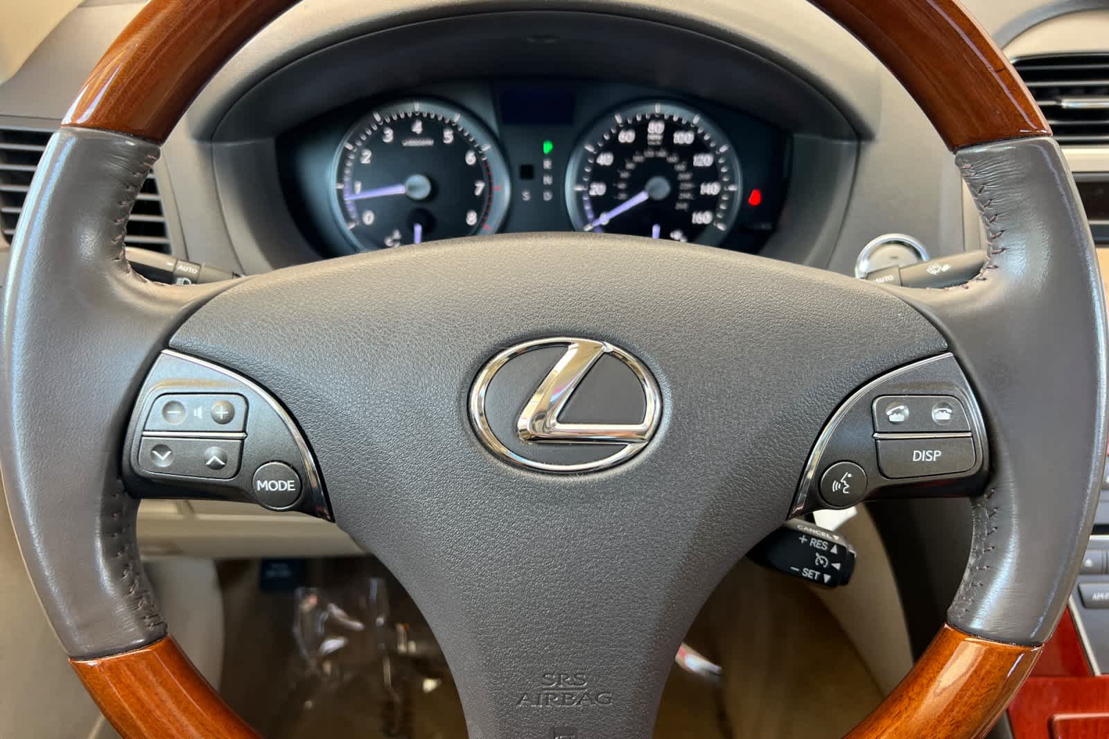 Thumbnail: 2011 Lexus ES - 24