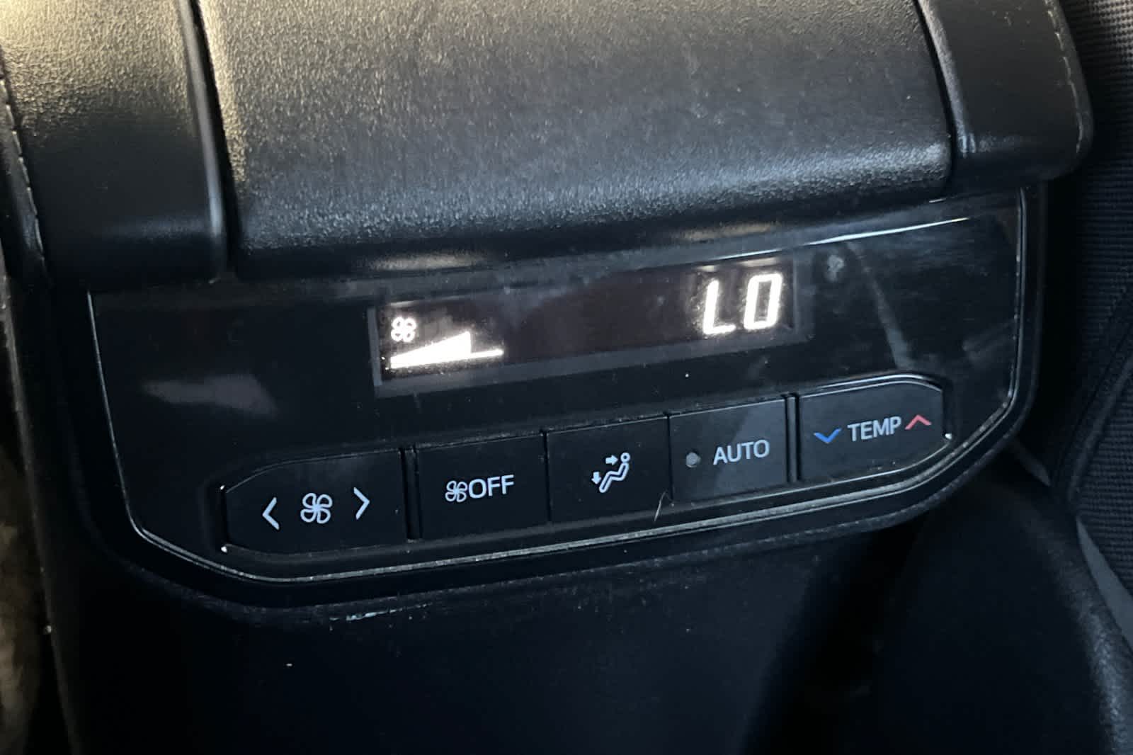 Thumbnail: 2023 Toyota Highlander - 14