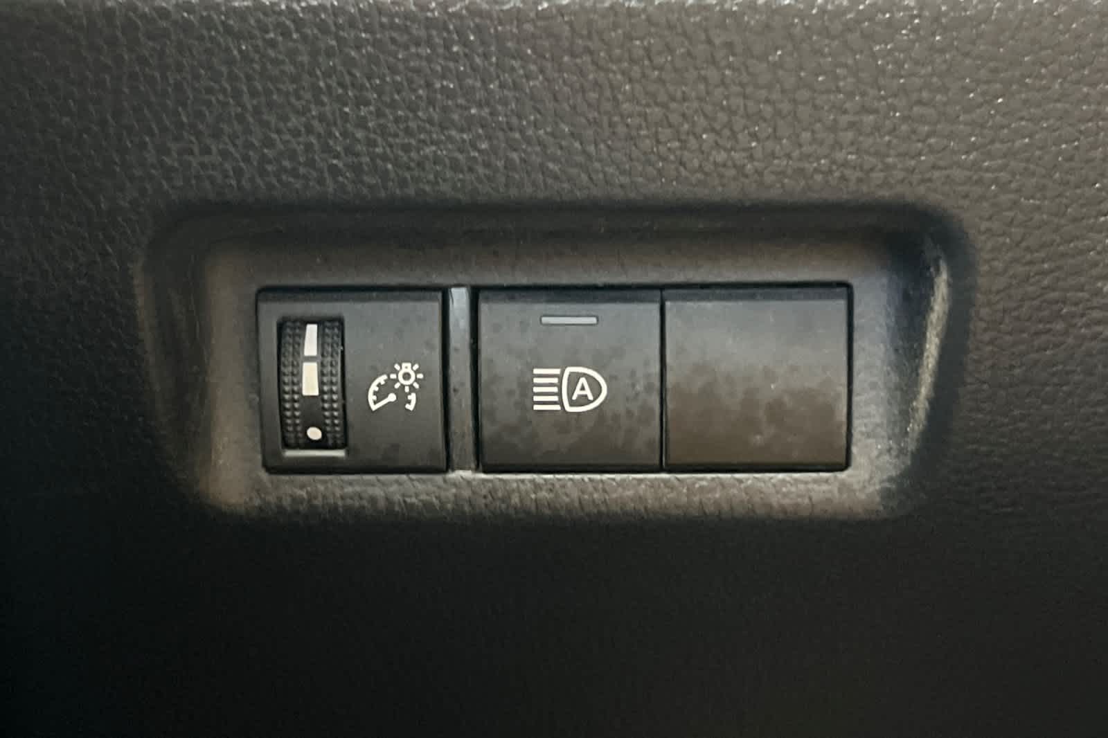 Thumbnail: 2023 Toyota RAV4 - 29