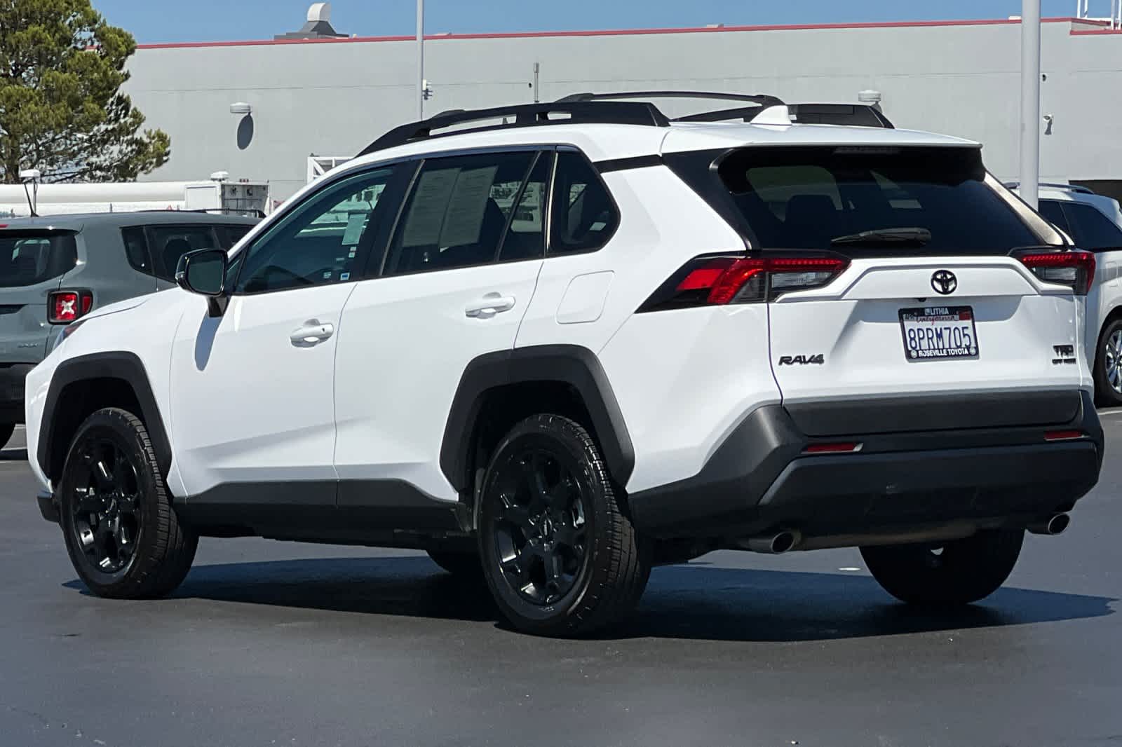 Thumbnail: 2020 Toyota RAV4 - 7