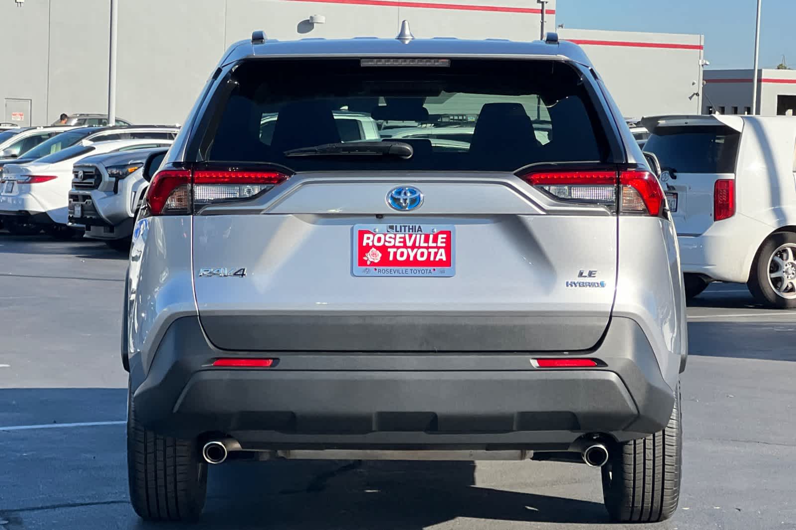 Thumbnail: 2023 Toyota RAV4 - 8