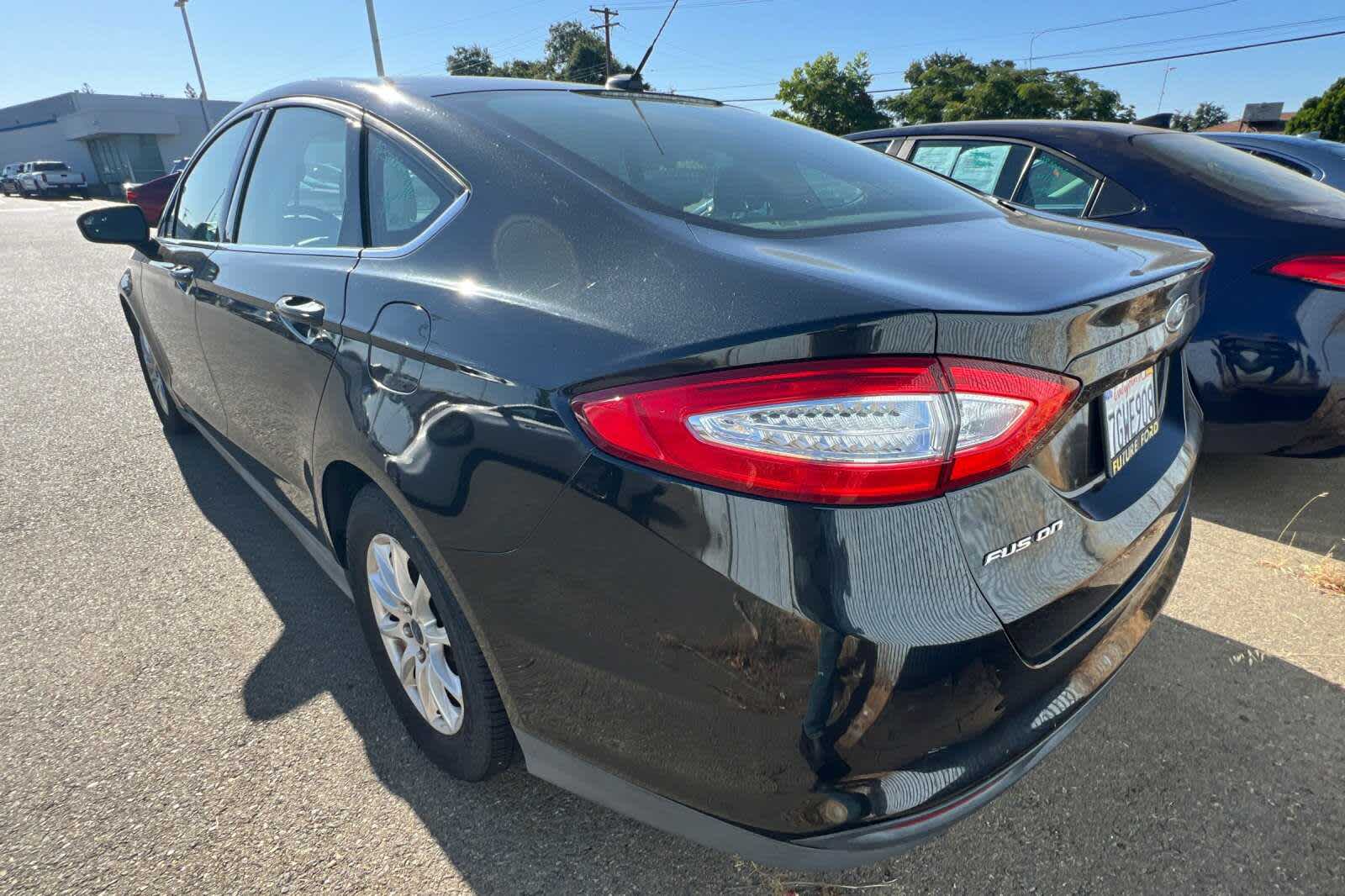 2015 Ford Fusion S 4