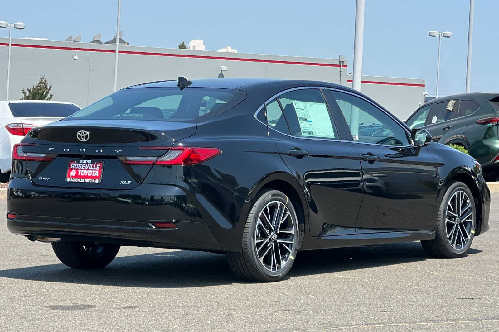 2025 Toyota Camry XLE 2