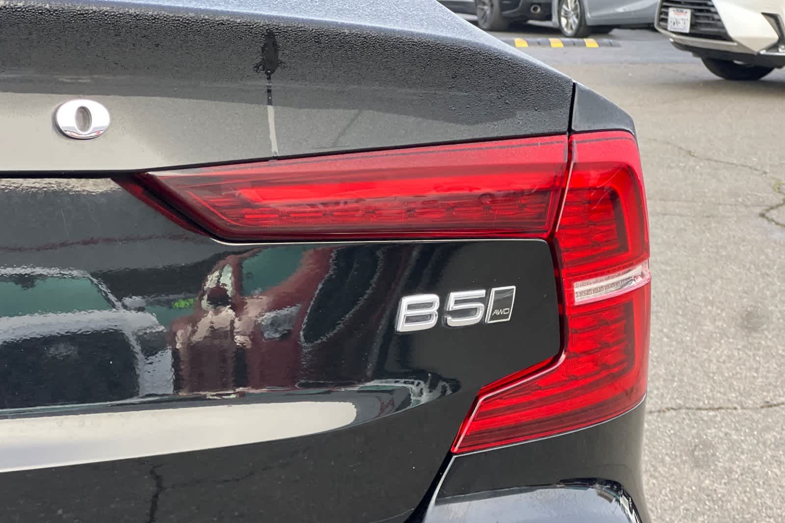 Thumbnail: 2022 Volvo S60 - 28