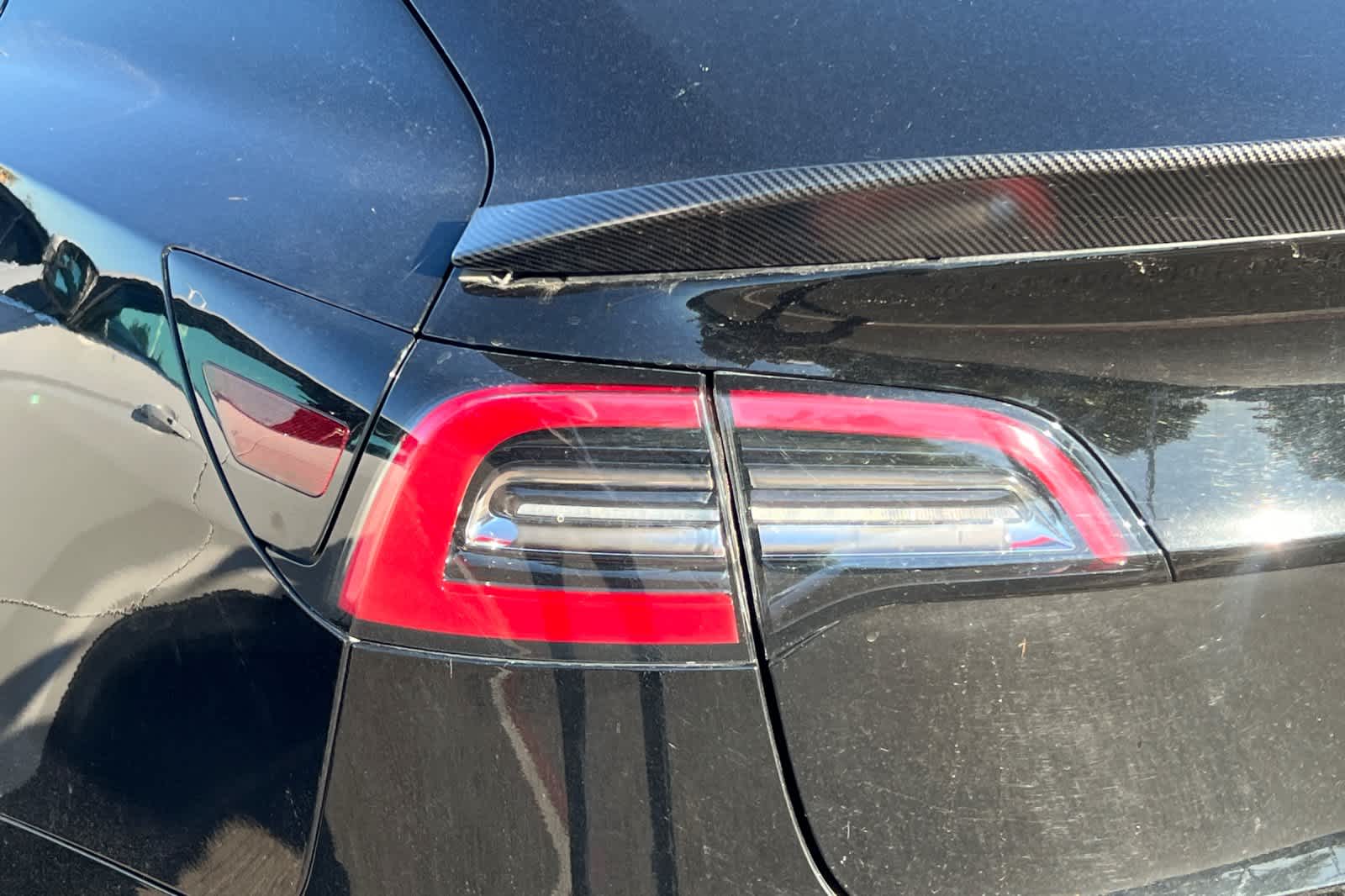 Thumbnail: 2018 Tesla Model 3 - 20