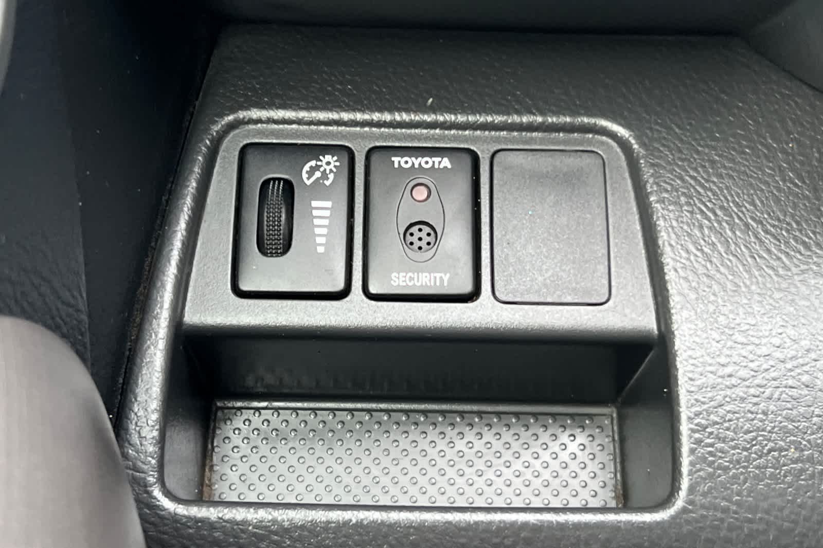 Thumbnail: 2006 Toyota RAV4 - 27