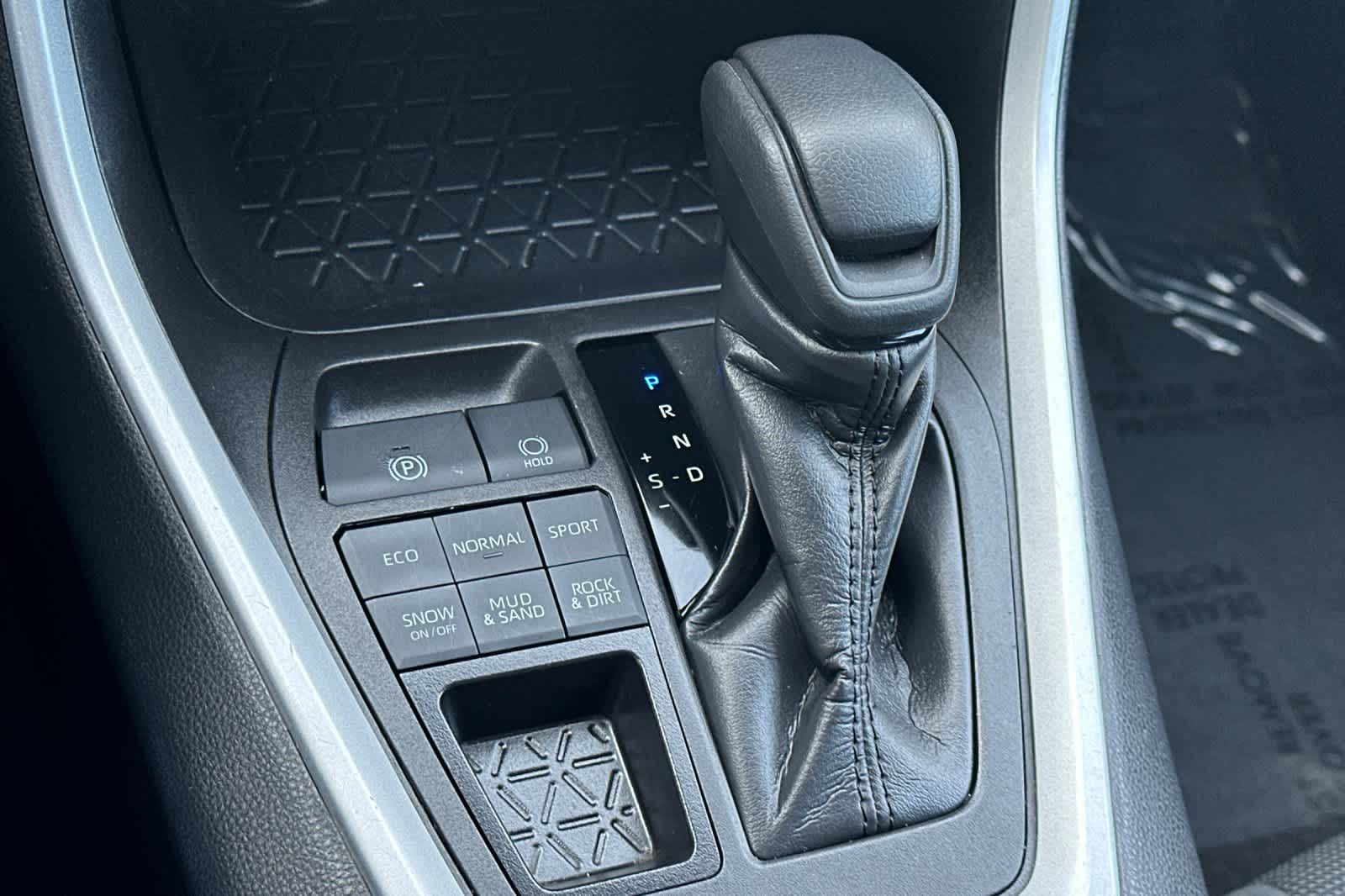 Thumbnail: 2024 Toyota RAV4 - 23